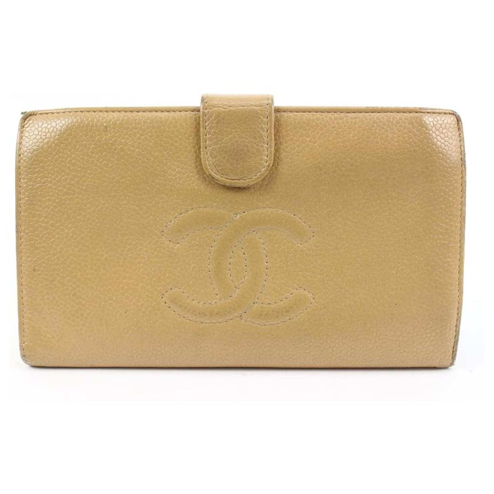 Chanel Beige Caviar Leather CC Logo Long Bifold Flap Wallet ref.552278 -  Joli Closet