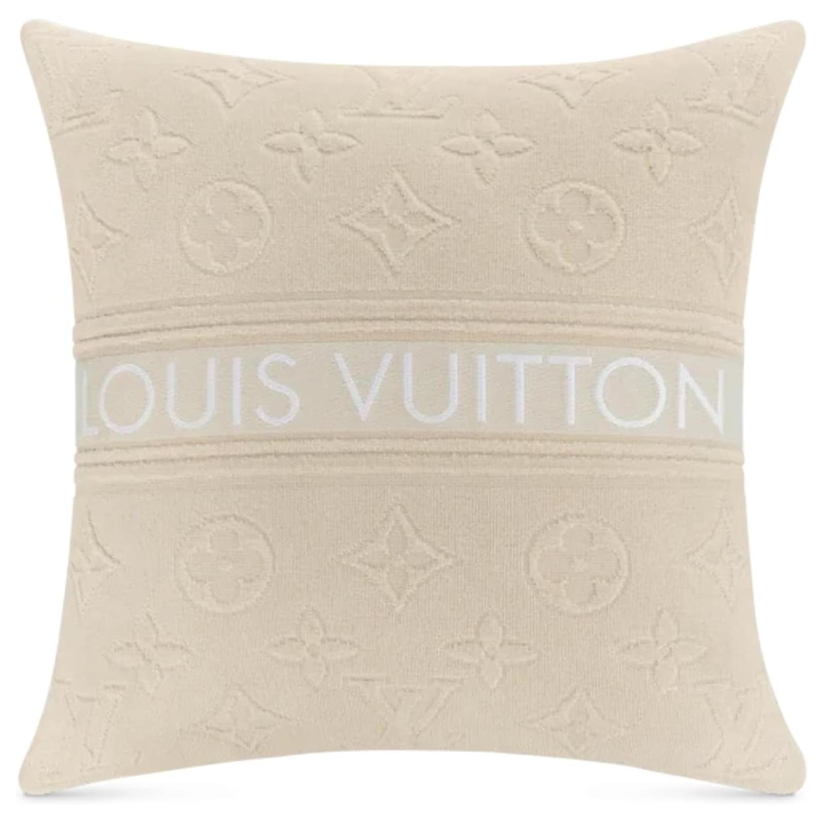 Louis Vuitton Monogram Flower Tile Beach Cape Beige Cotton