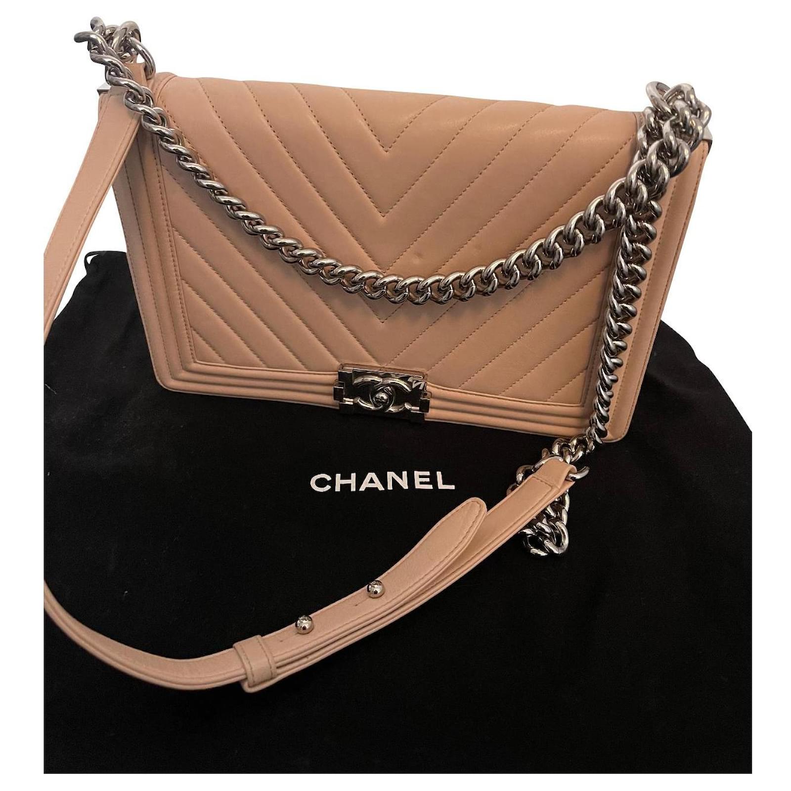 Boy Chanel Handbags Beige Leather ref.561141 - Joli Closet
