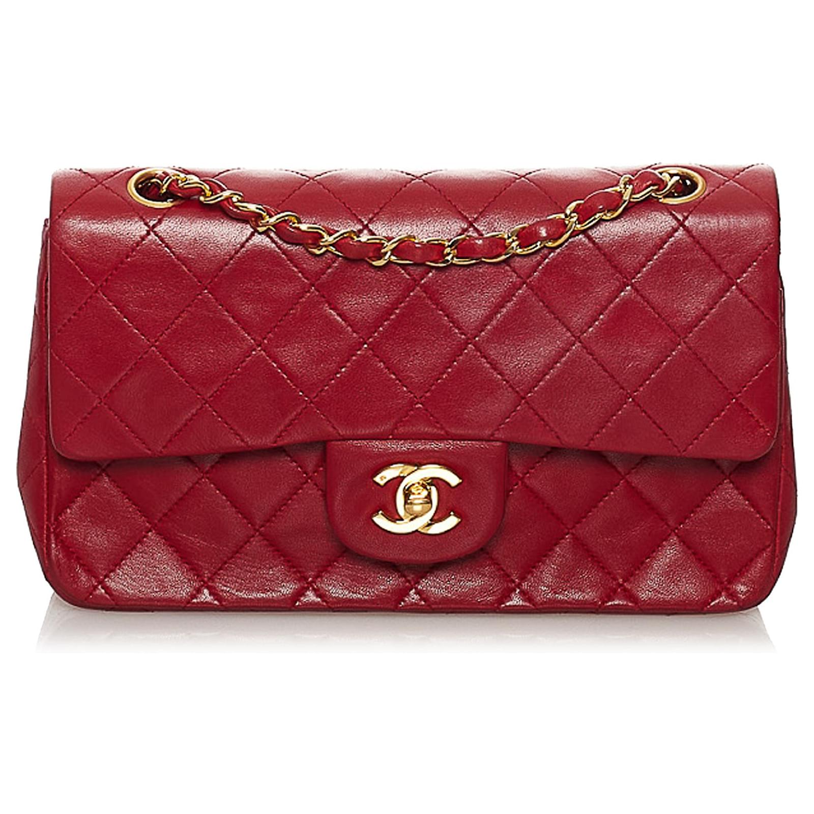 Chanel Red Small Classic Lambskin Leather lined Flap Bag ref.561195 ...