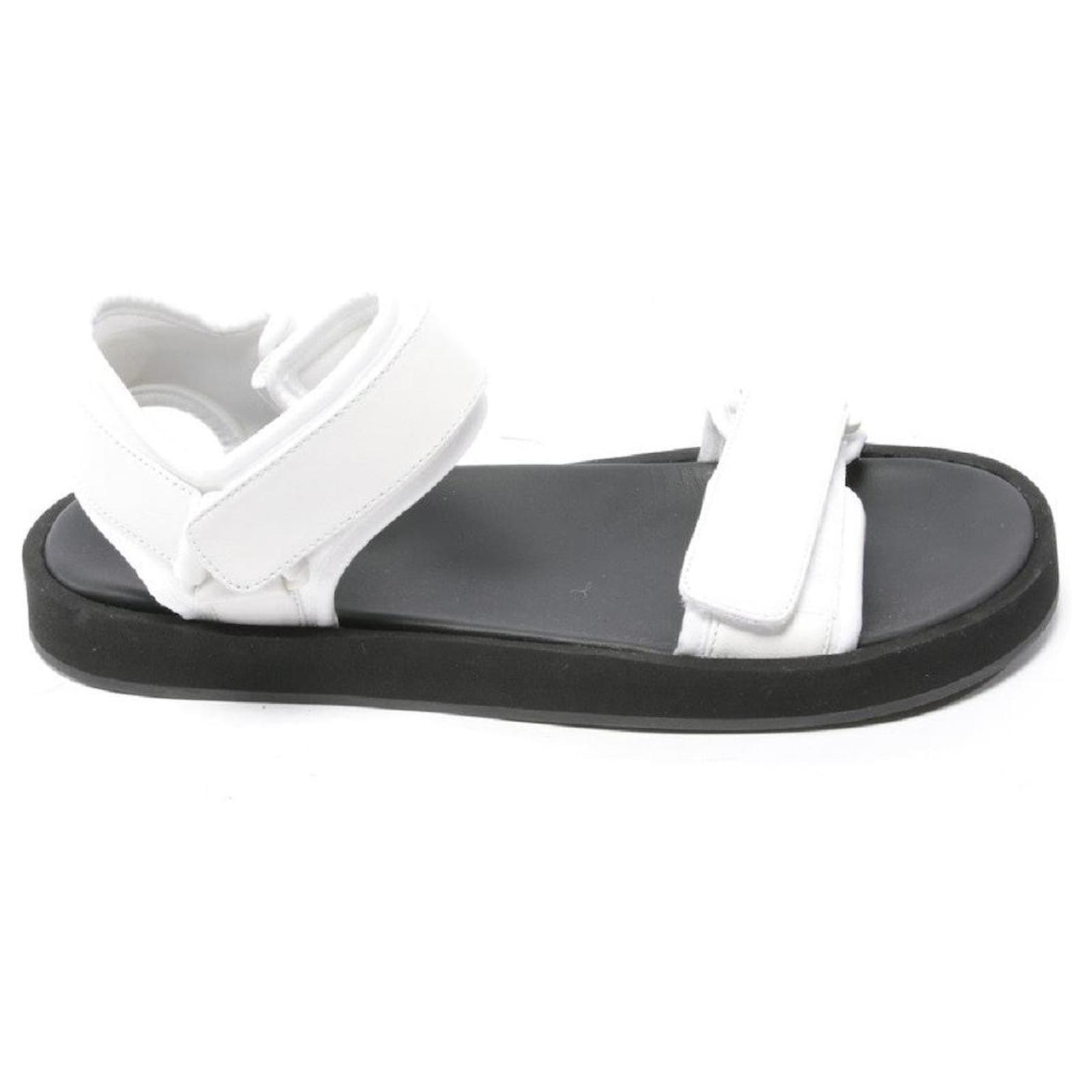 Hook-and-Loop Sandal Black in Leather – The Row