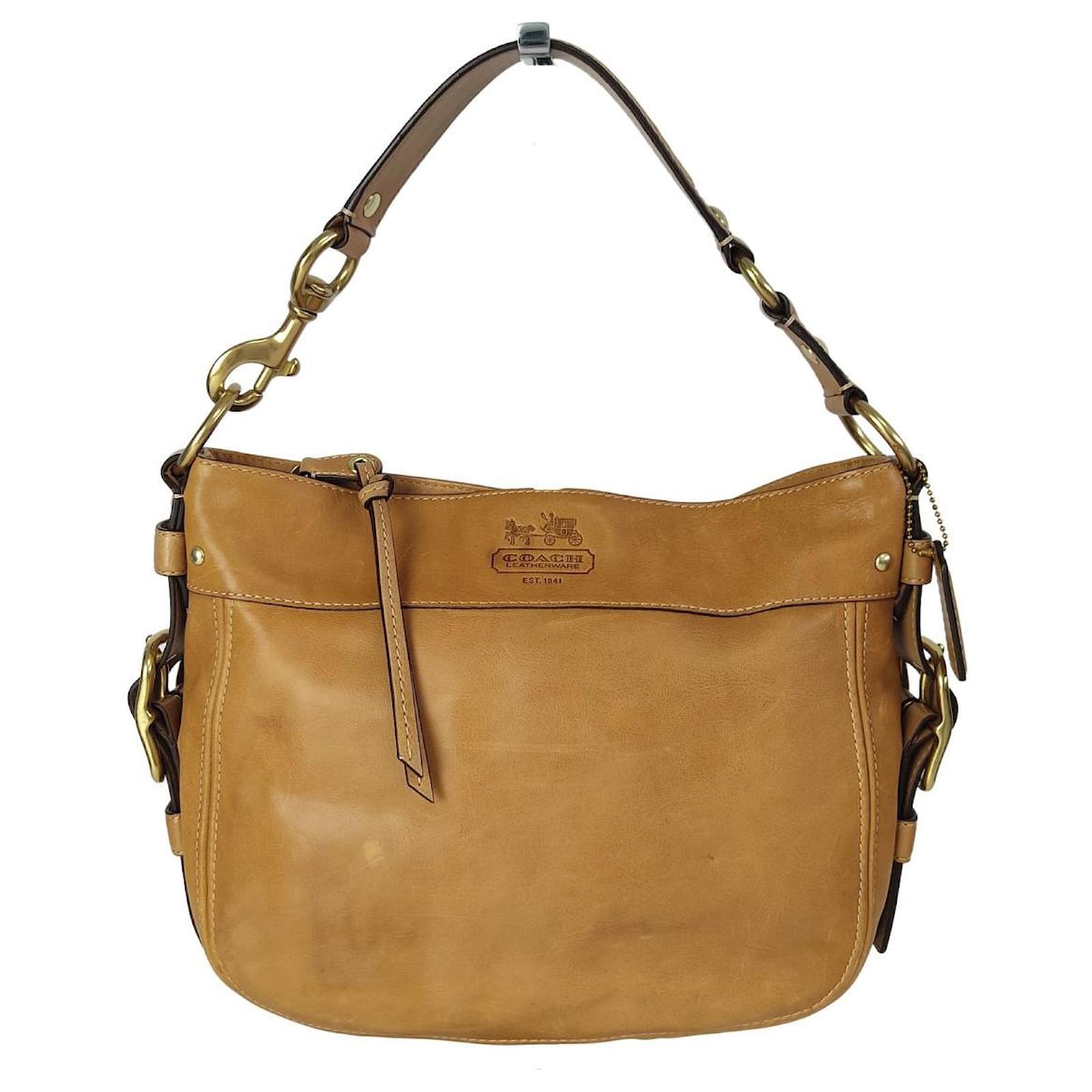 Coach leather shoulder bag Beige ref.565764 - Joli Closet