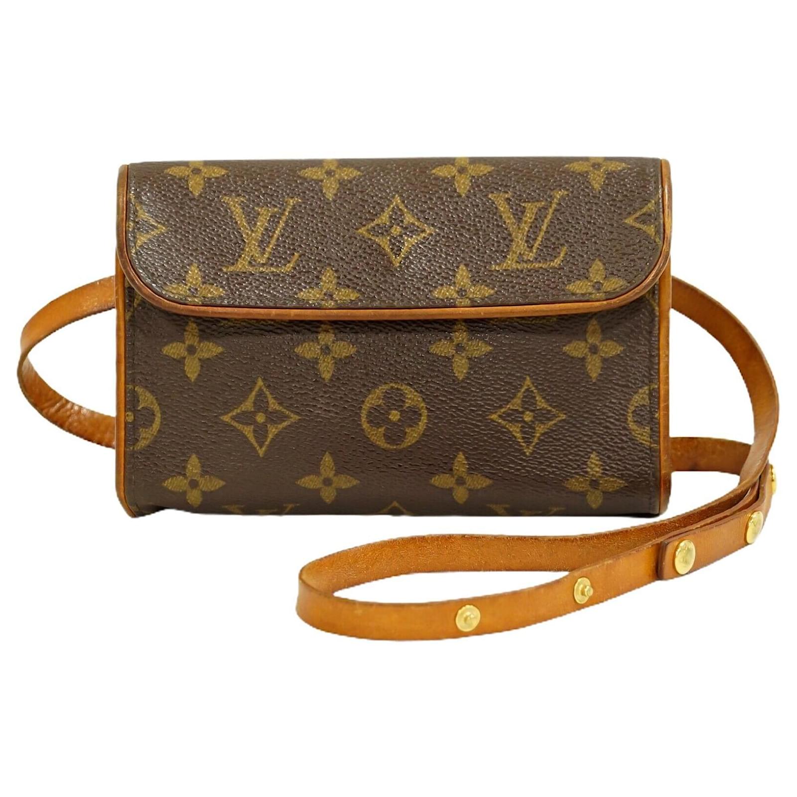 Louis Vuitton Brown Monogram Pochette Florentine Cloth ref.781994 - Joli  Closet