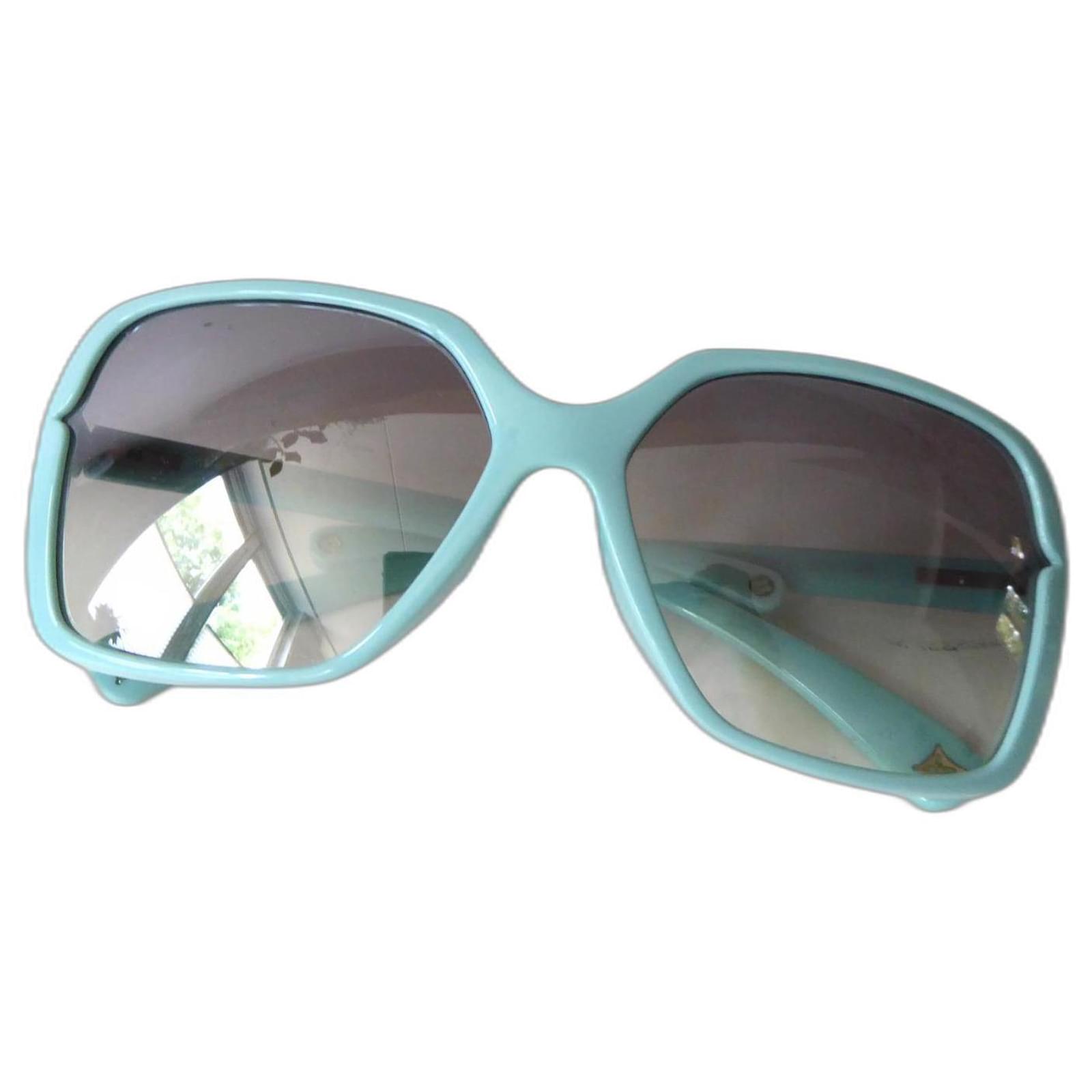 Louis Vuitton Sunglasses Light green Plastic ref.566933 - Joli Closet