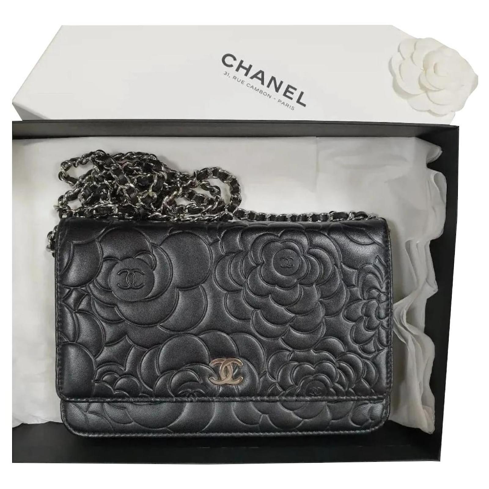 chanel camellia wallet chain