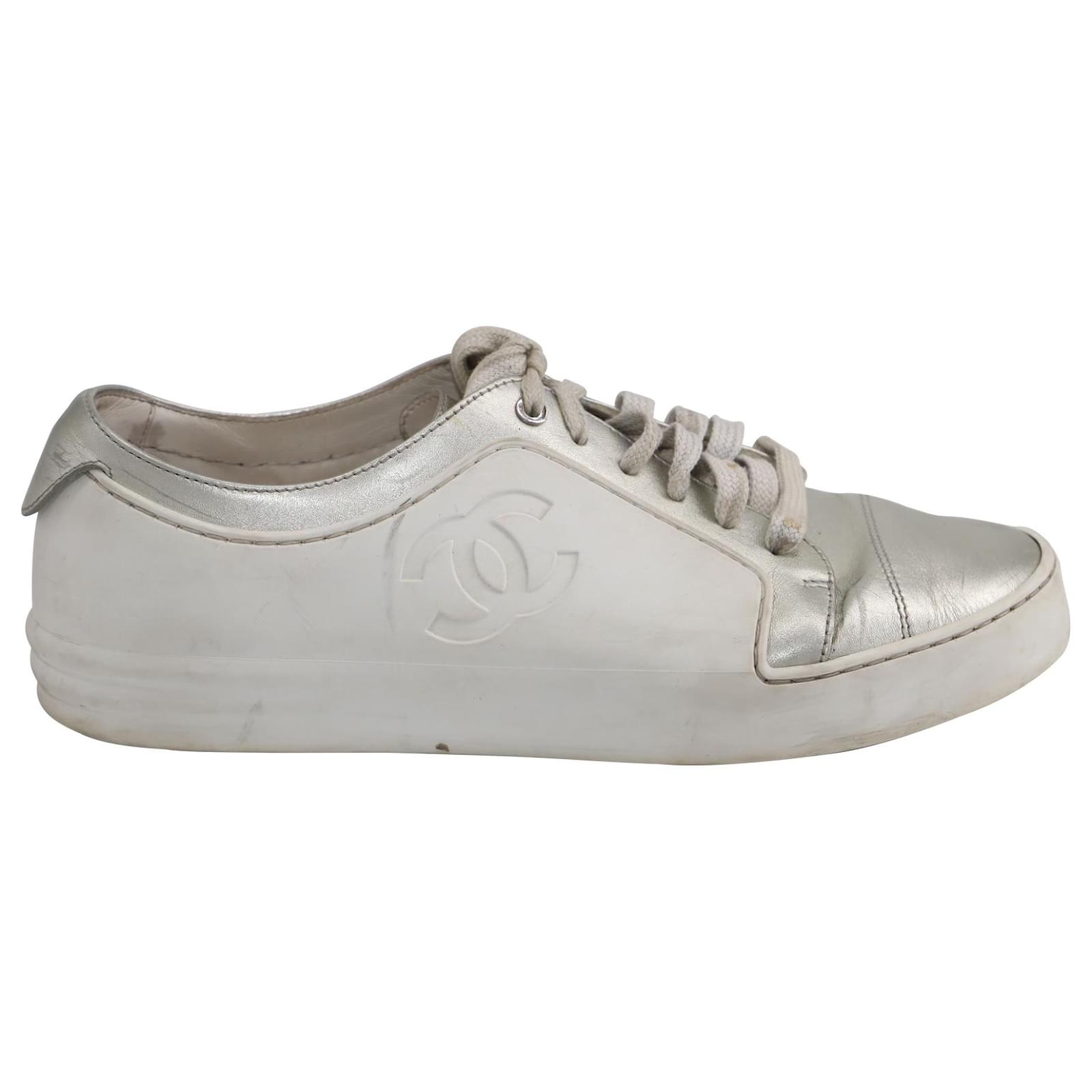 Chanel White/Silver Leather And Polyamide CC Low Top Sneakers Size 38