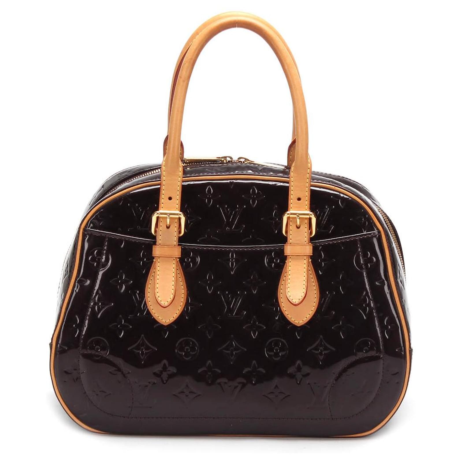 Louis Vuitton Summit Drive Brown Patent leather ref.568211 - Joli