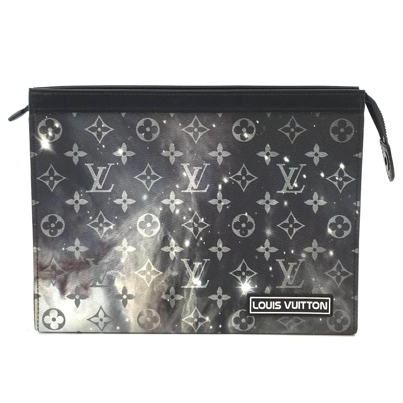 Louis Vuitton Ceinture Pochette Voyage MM Monogram Galaxy Canvas Black  Leather ref.570445 - Joli Closet
