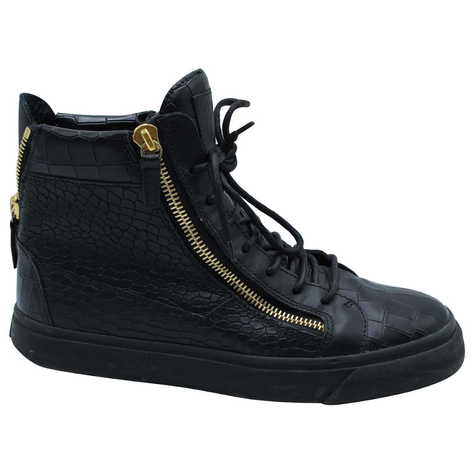 and Express Kollektive Giuseppe Zanotti Embossed High Top Sneakers in Black Leather ref.570549 -  Joli Closet