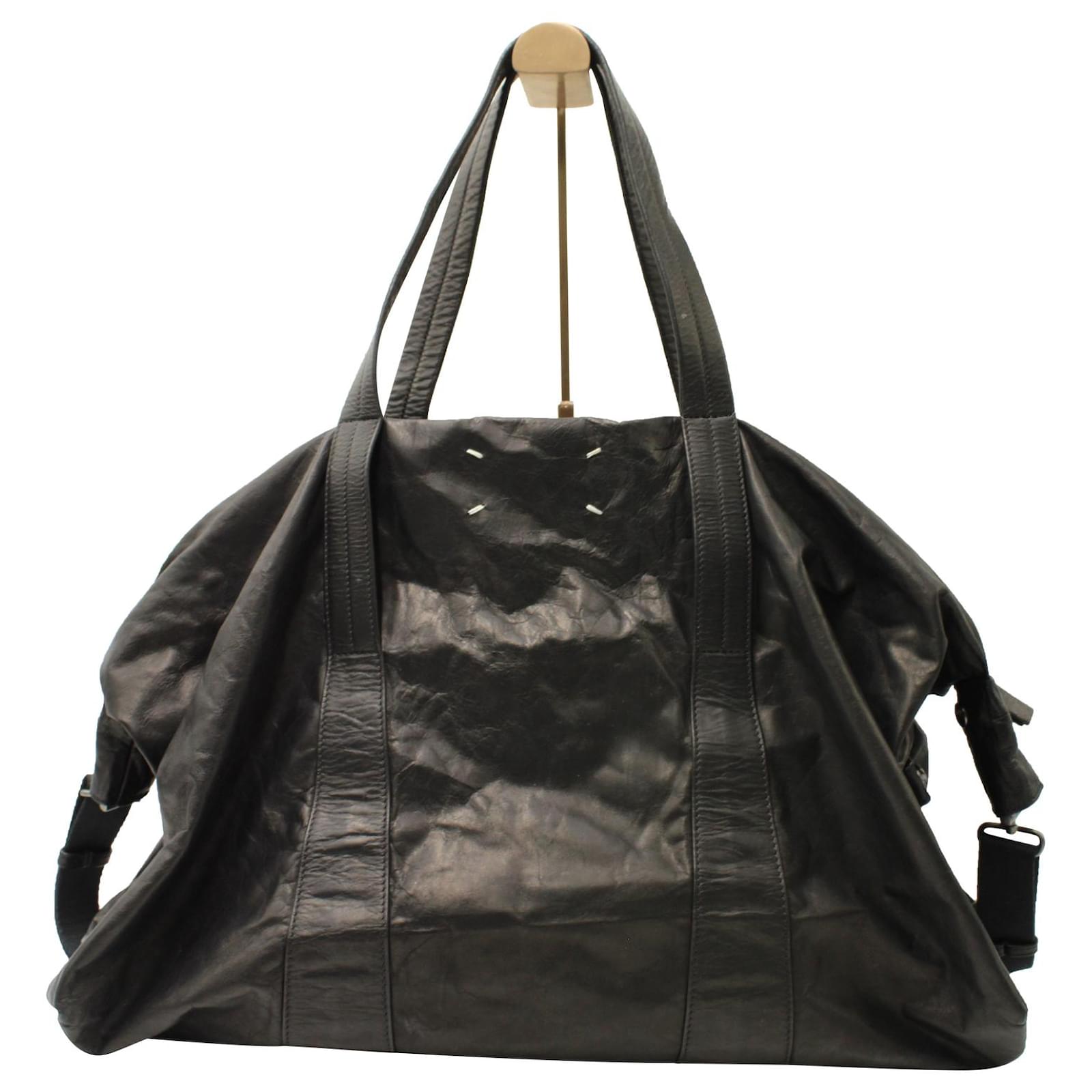 Maison Martin Margiela 　バッグ Maison Martin Margiela Overnight Luggage Bag in Black Leather ref