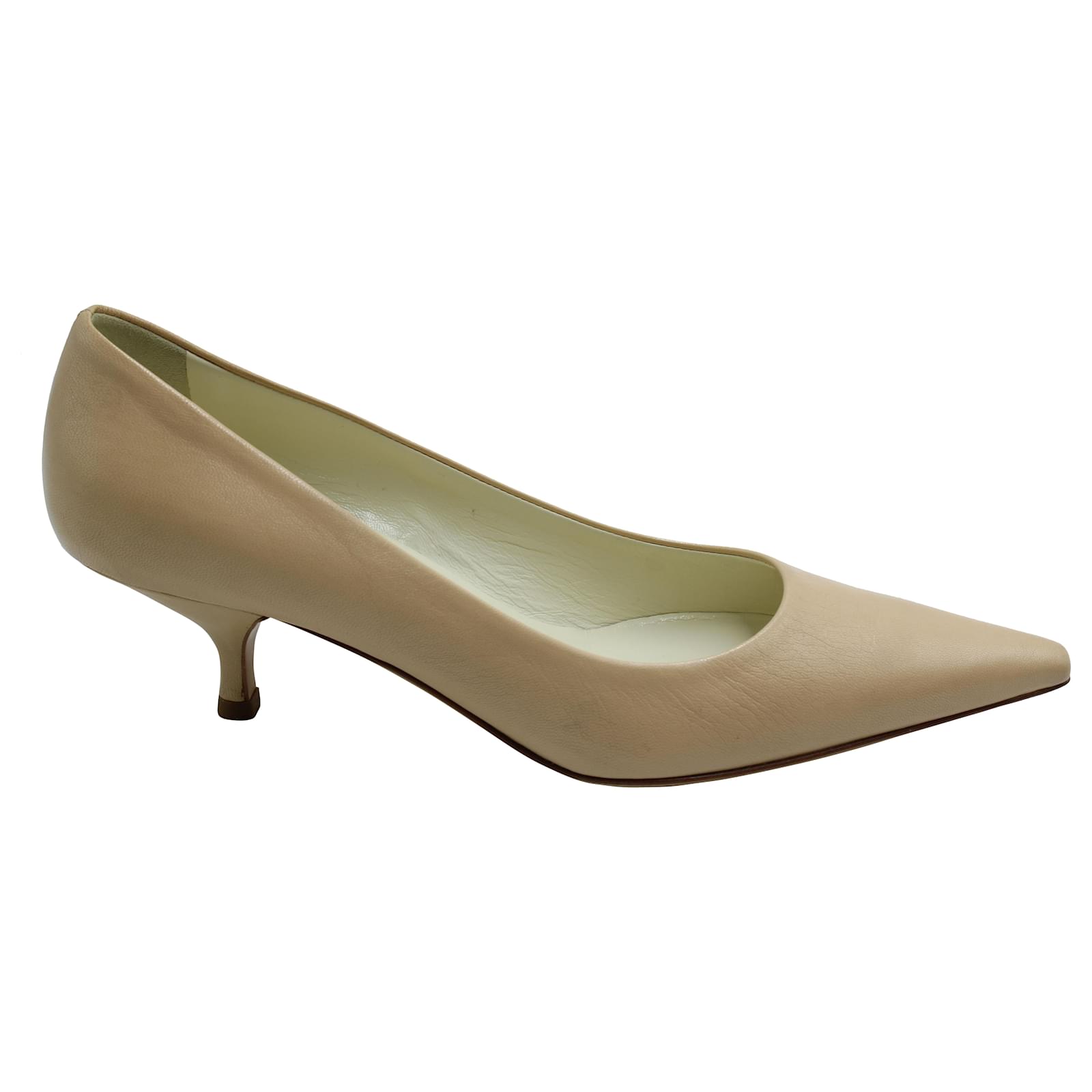 Décolleté Prada con Tacco Gattino in Pelle Nude Carne ref.570885 - Joli  Closet