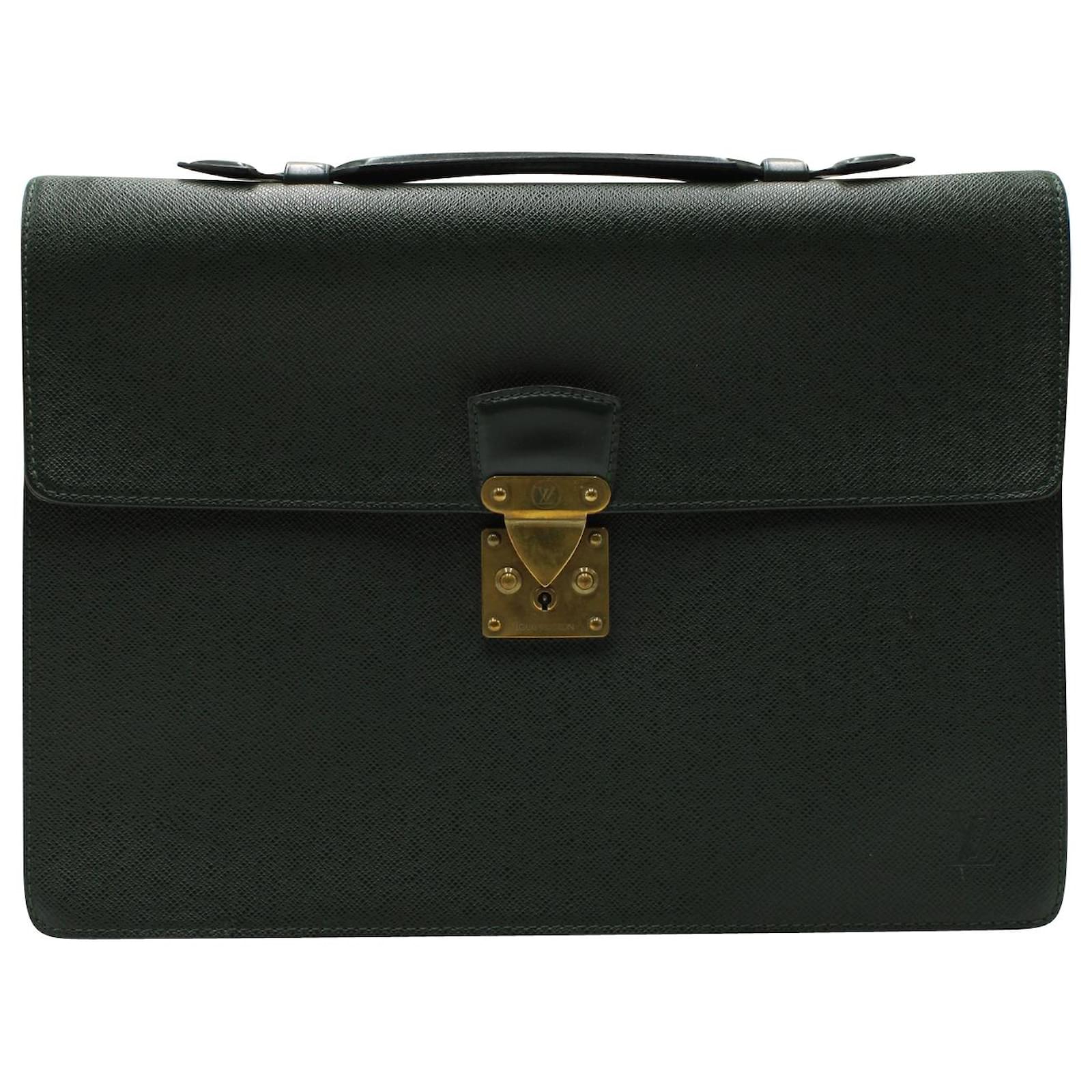 Louis Vuitton Ardoise Taiga Leather Neo Robusto 1 Briefcase Bag - Yoogi's  Closet