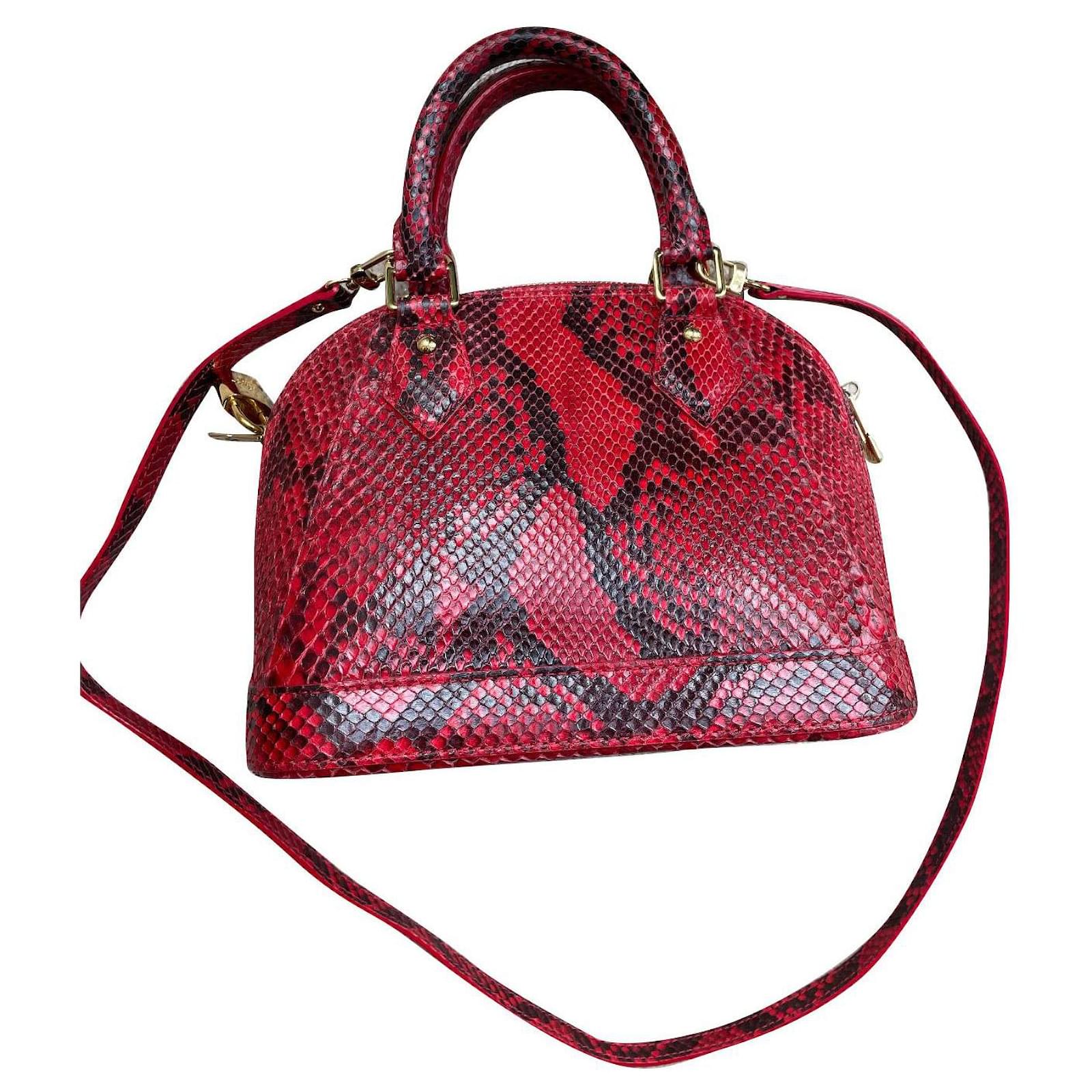 Louis Vuitton Handbags Red Python ref.572383 - Joli Closet