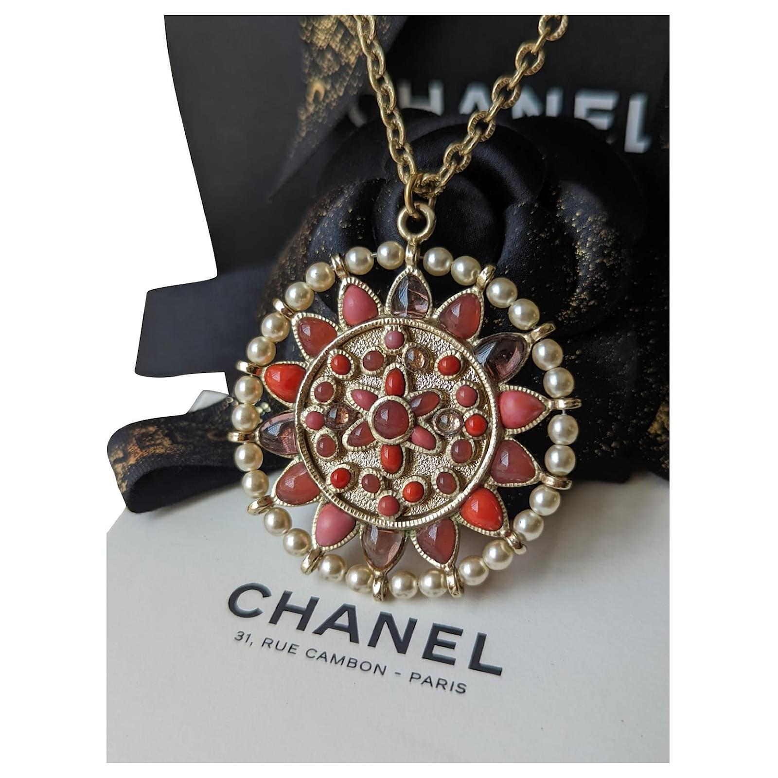 Pendant Necklaces Chanel CC Gripoix 07P GHW Pendant Crystal Necklace Rue Cambon Box