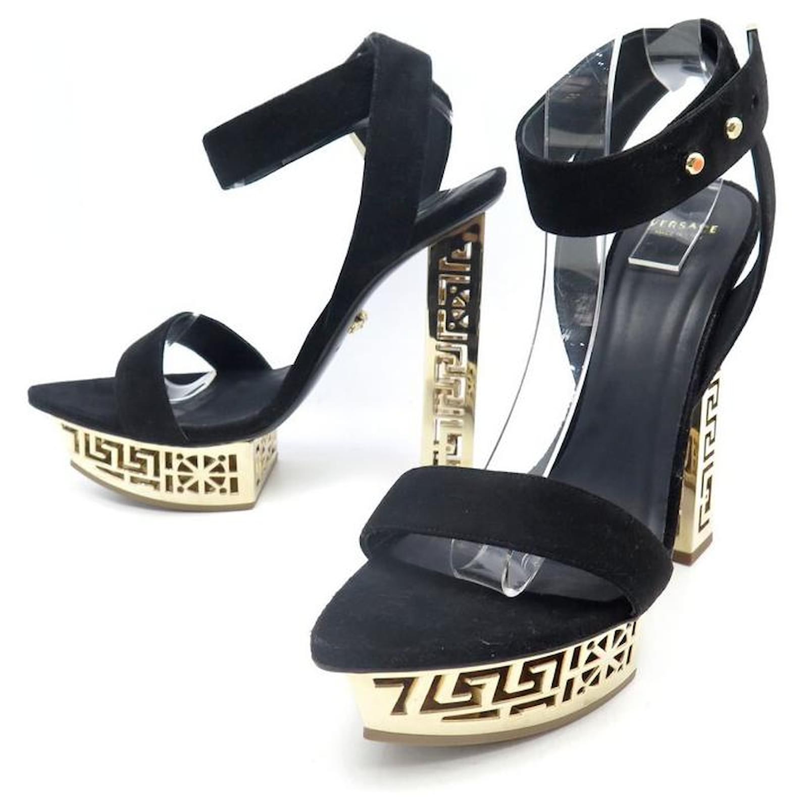 Versace Jeans Couture 74VA3S70-71570 Black / Gold - Free delivery | Spartoo  NET ! - Shoes Mules Women USD/$223.00