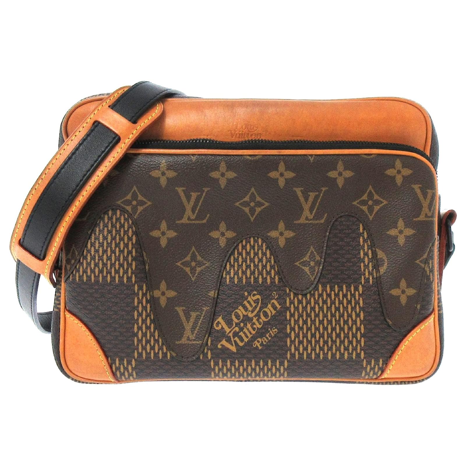 Louis Vuitton Nil Messenger Bag Canvas
