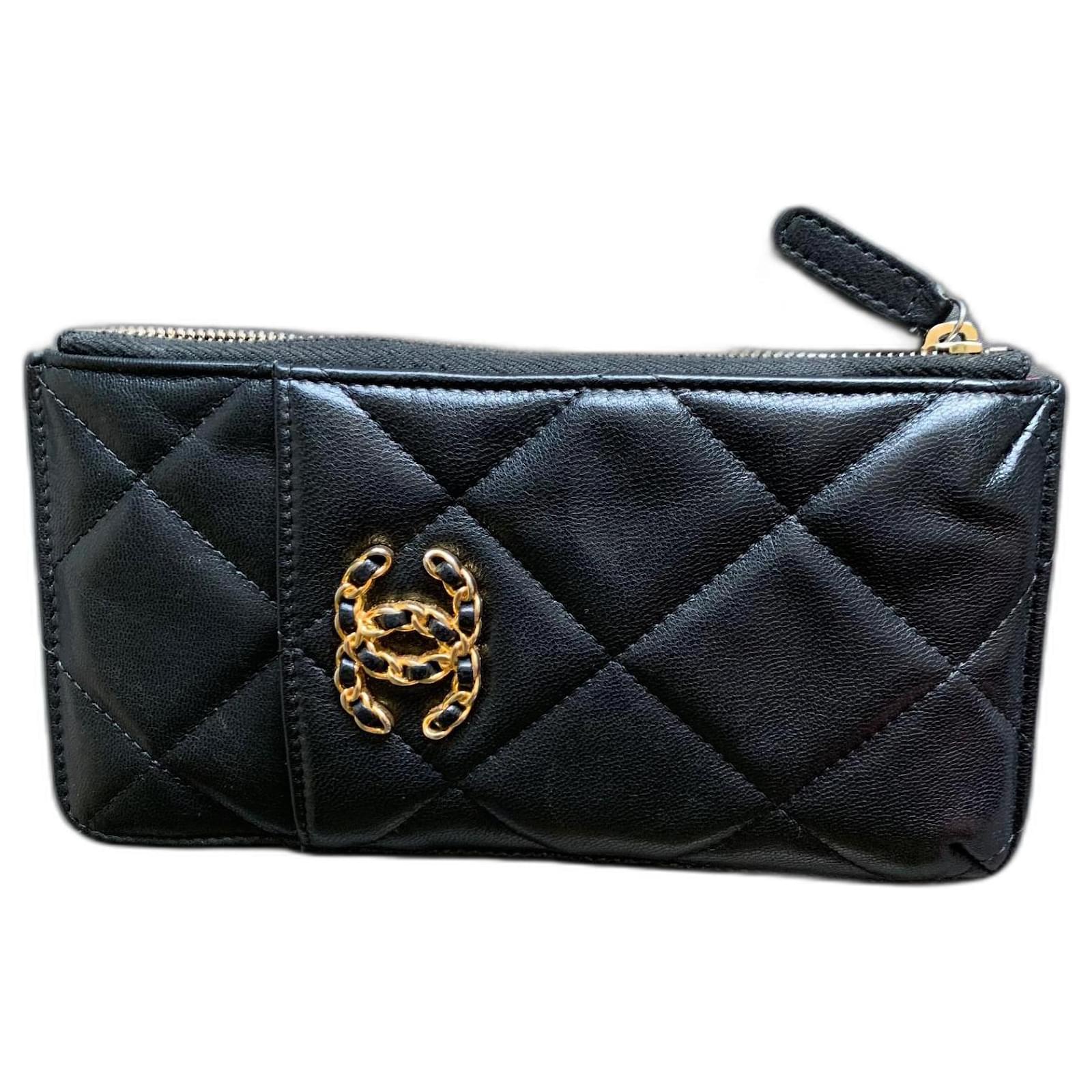 Chanel 19 card wallet purse Black Leather ref.576737 - Joli Closet
