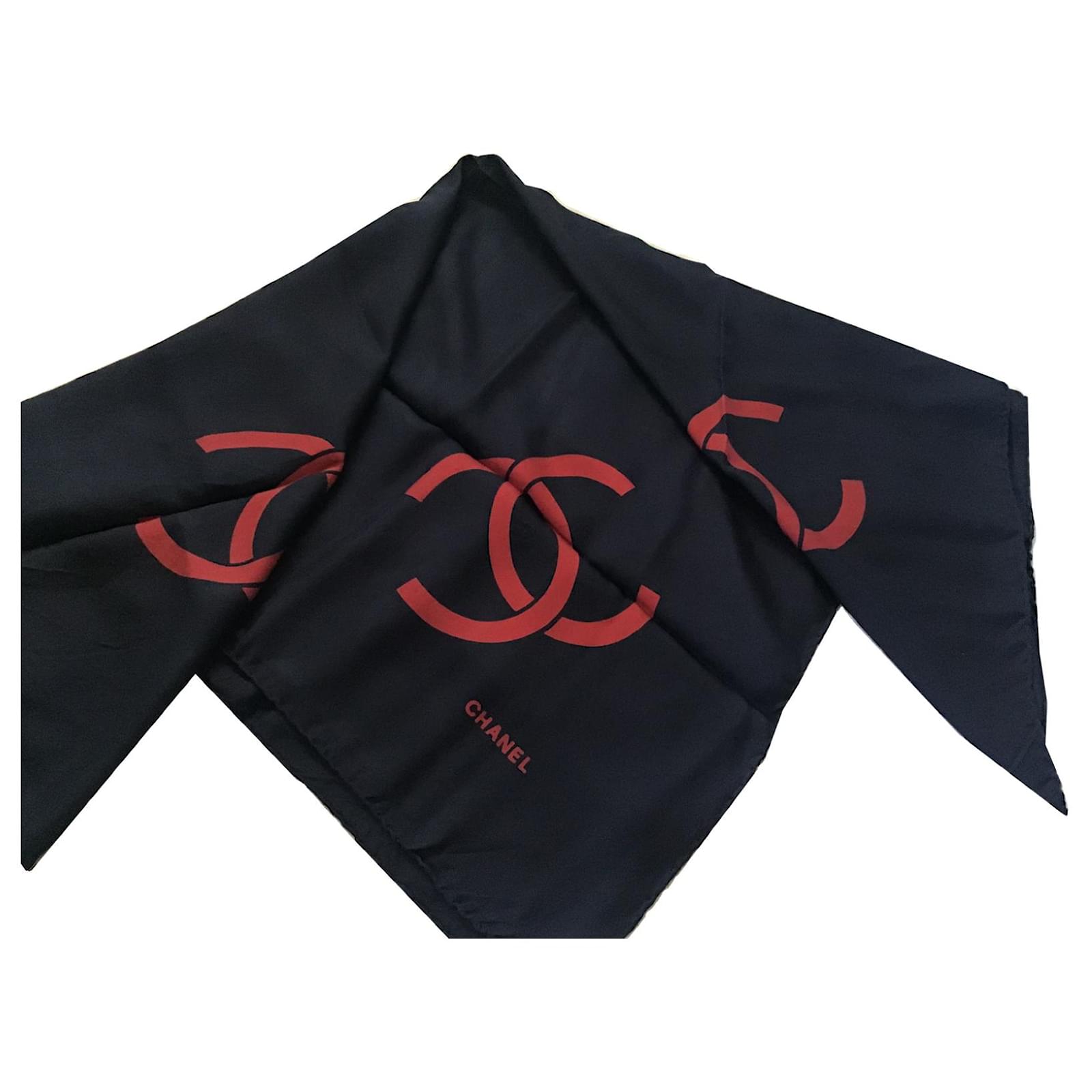 seda con logo CC de Roja Azul oscuro ref.576824 - Joli Closet