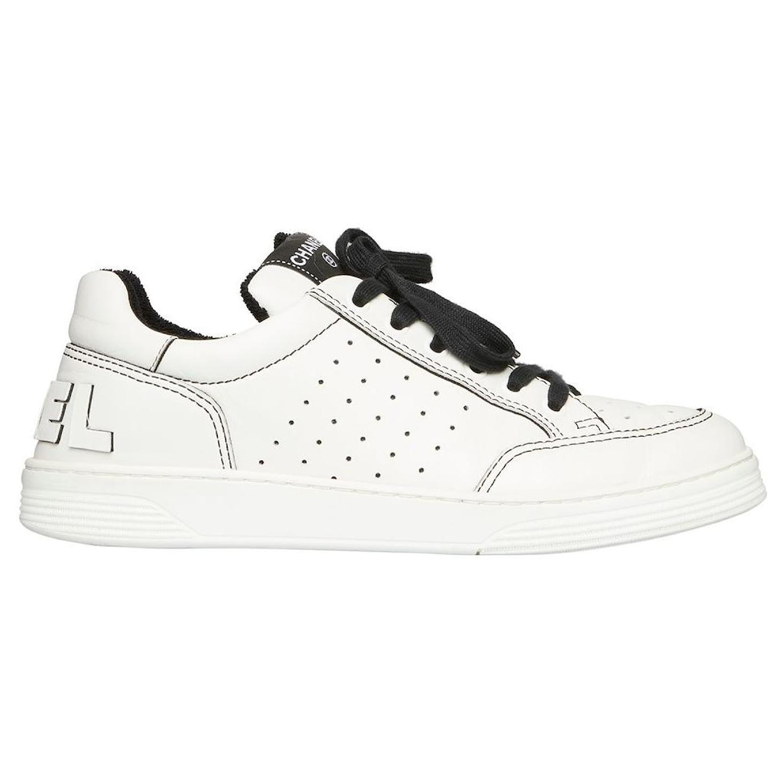 skipper for ikke at nævne præst Chanel White lace-up sneakers Leather ref.578085 - Joli Closet