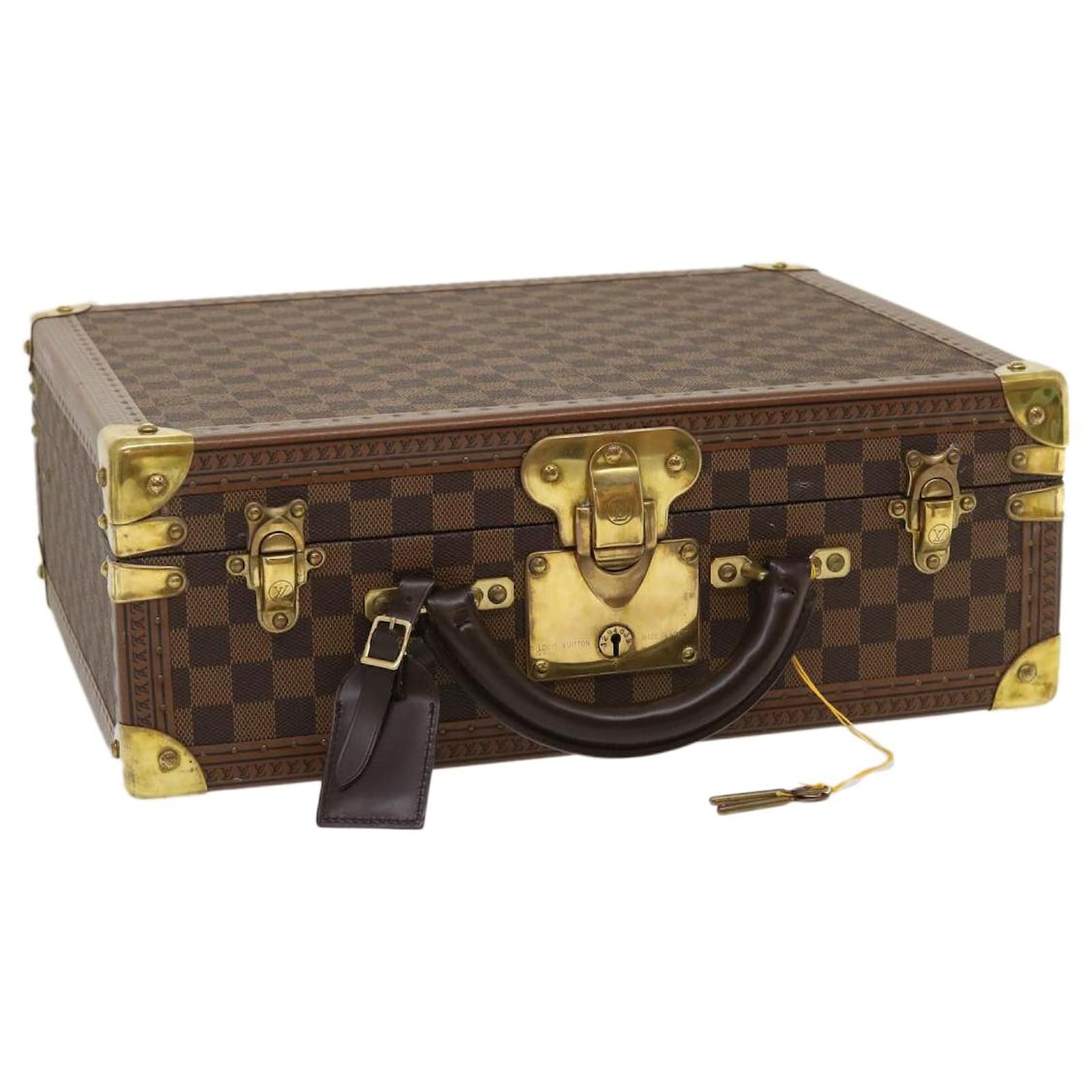 louis vuitton damier trunk