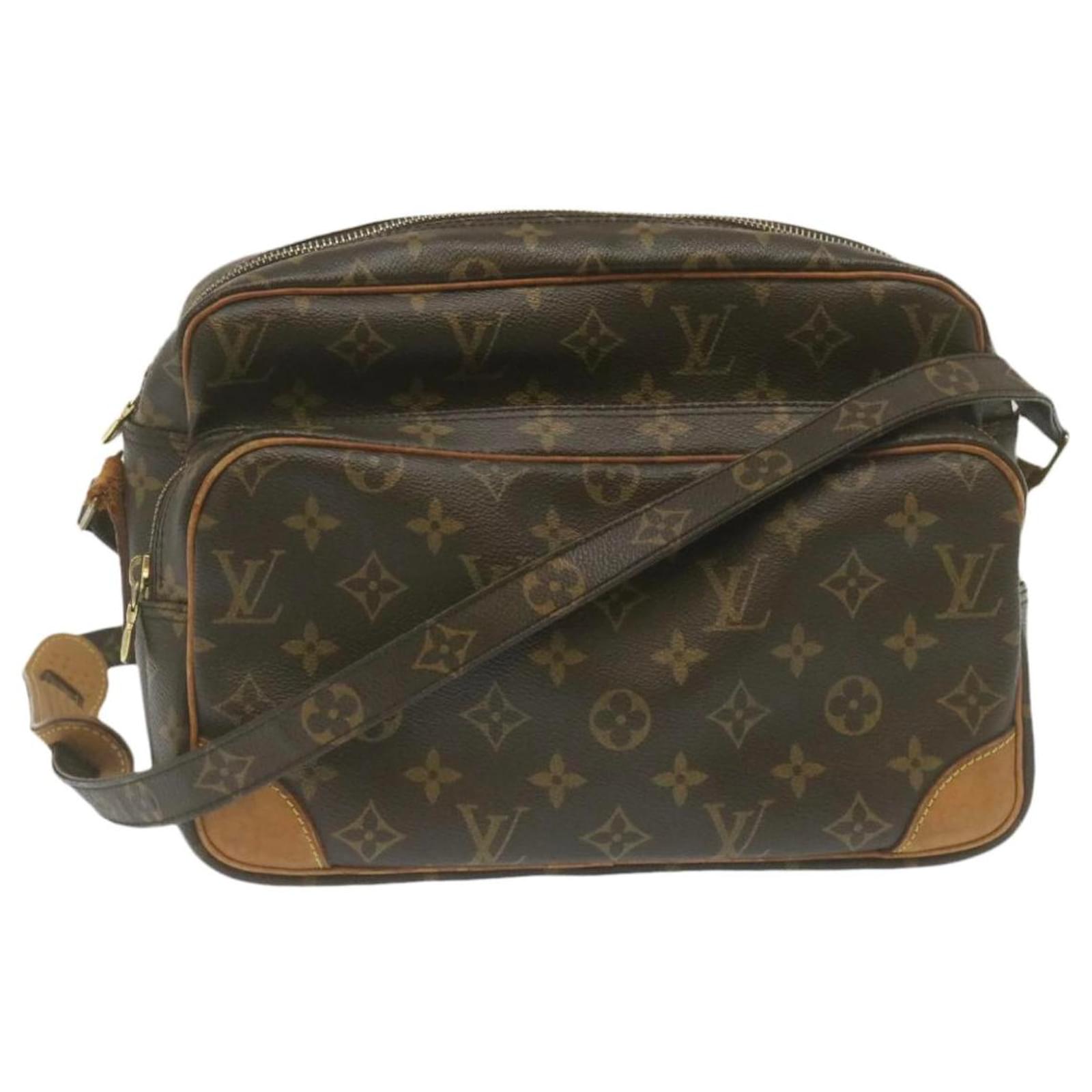 Auth LOUIS VUITTON Nile M45244 Monogram AR1004 Shoulder Bag Monogram Canvas