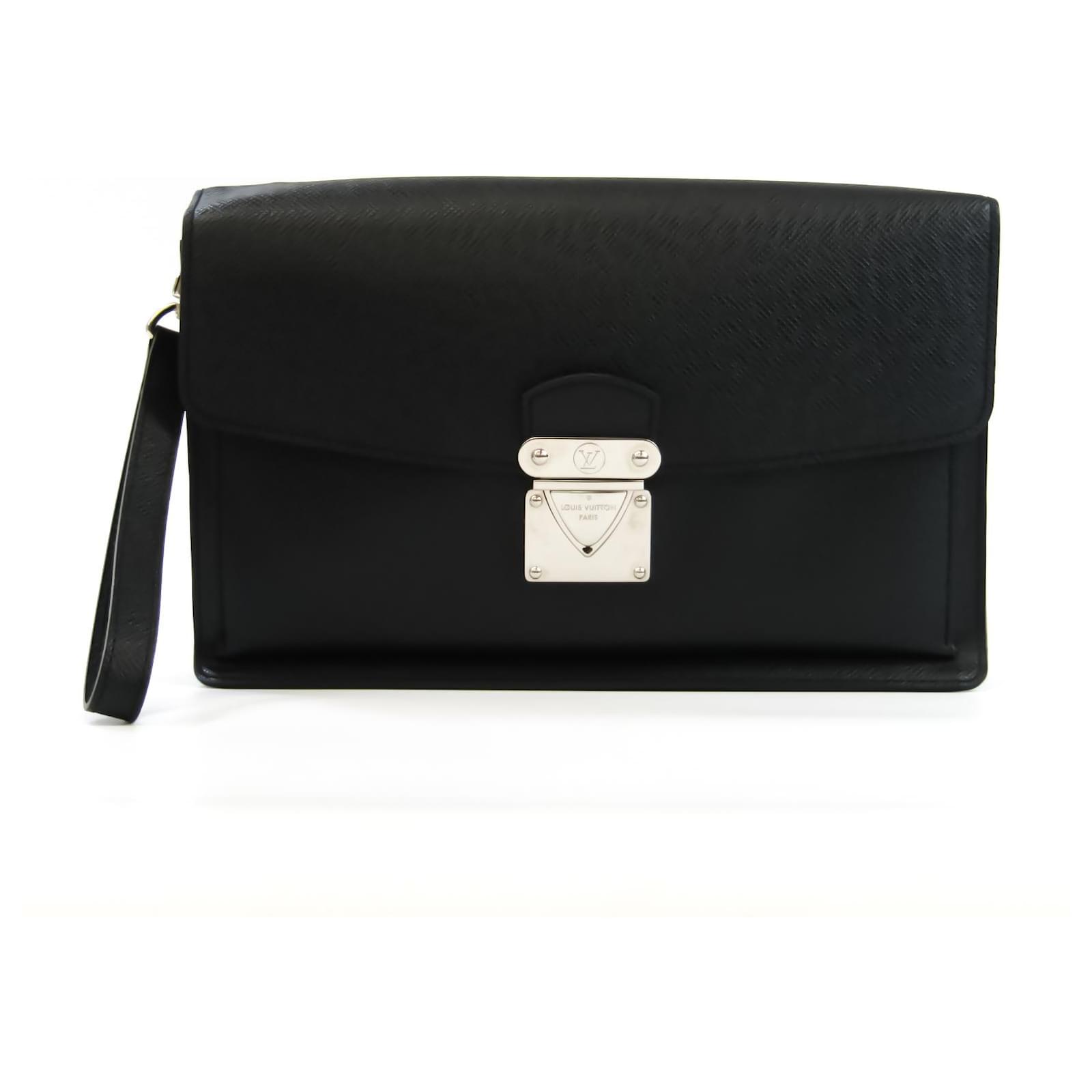Louis Vuitton Berea Black Leather ref.585476 - Joli Closet