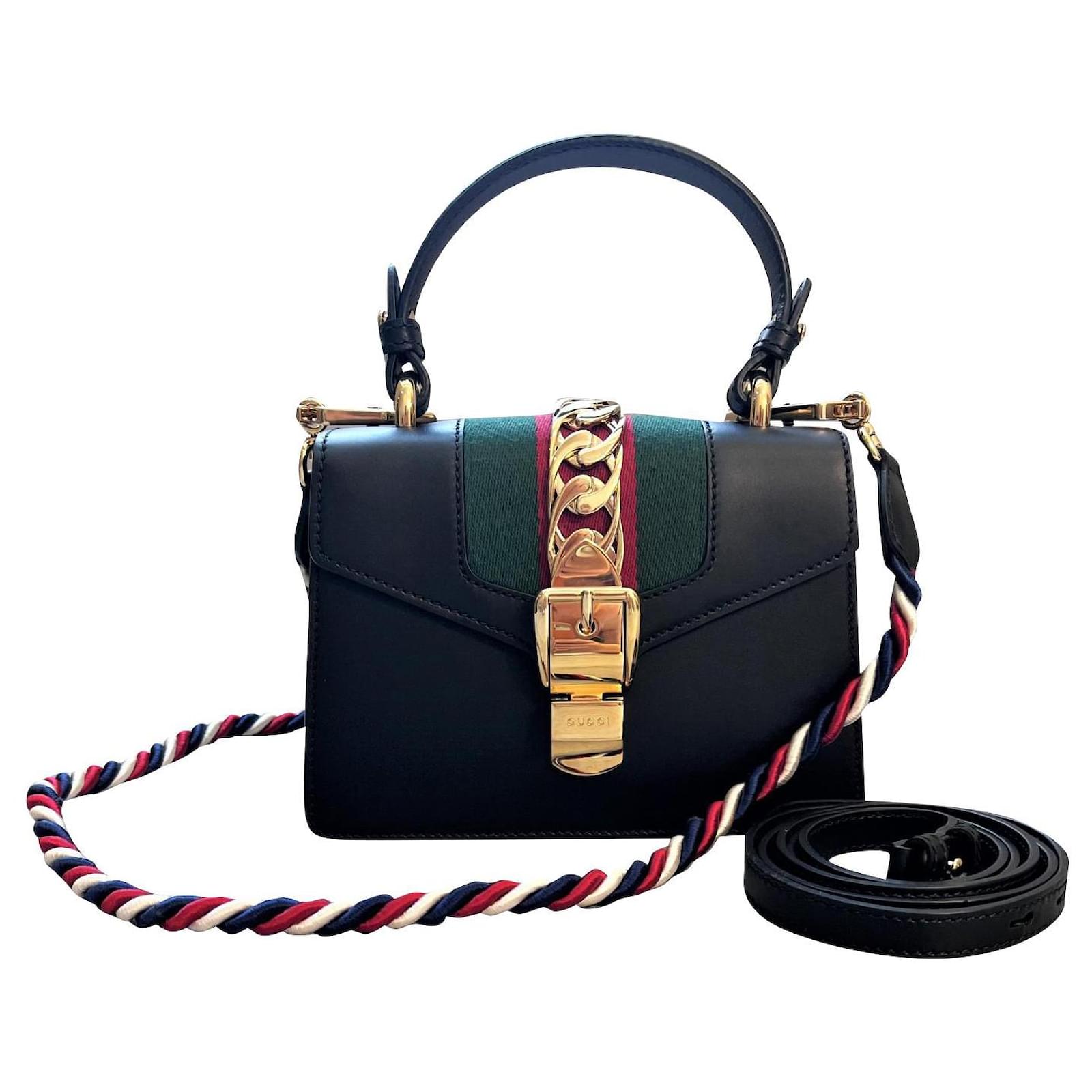 Gucci Sylvie mini bag Black Leather ref.586270 - Joli Closet