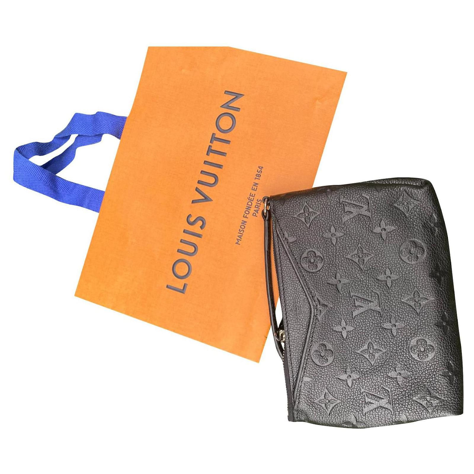 Louis Vuitton black empreinte pallas crossbody bag Leather ref.586320 -  Joli Closet