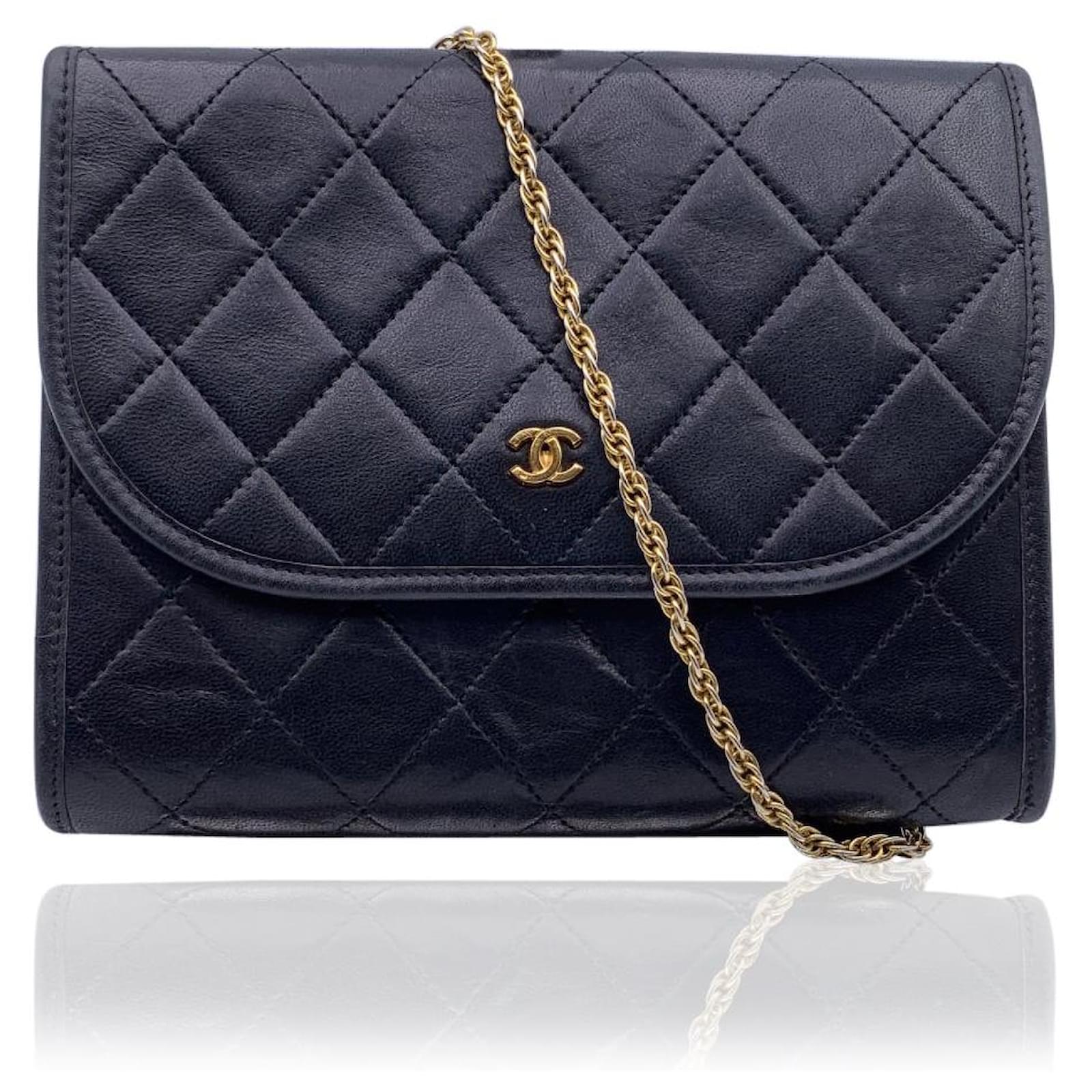 Chanel Vintage Black Quilted Leather Small Evening Shoulder Bag ref.588146  - Joli Closet