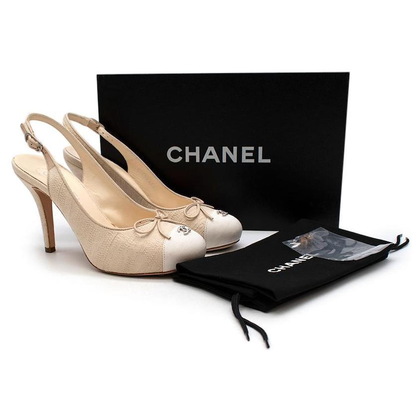 Chanel Cream textured canvas & grosgrain slingback heeled pumps Beige  Leather ref.594425 - Joli Closet