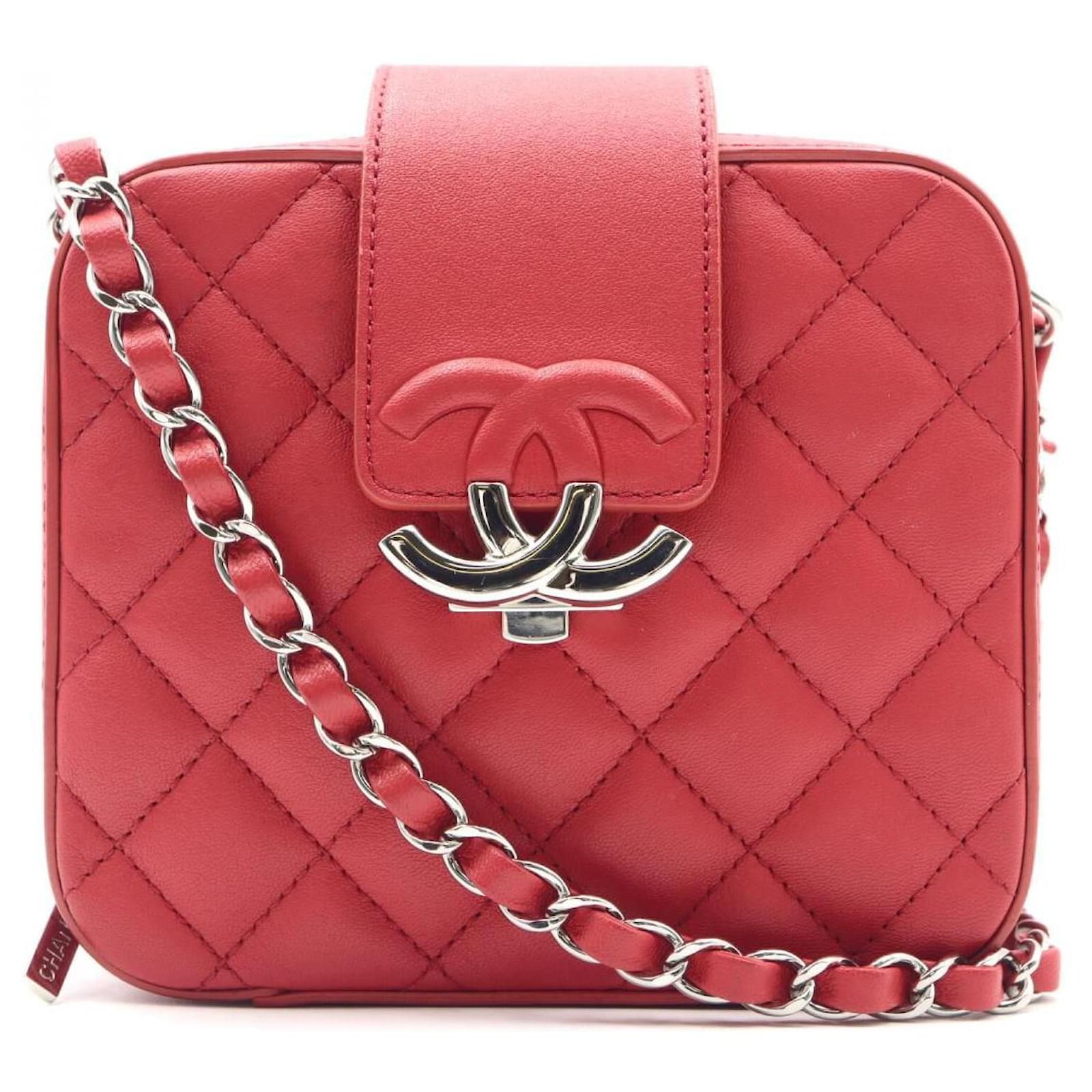 Chanel CC Box Camera Bag Red Leather Pony-style calfskin ref.595352 - Joli  Closet