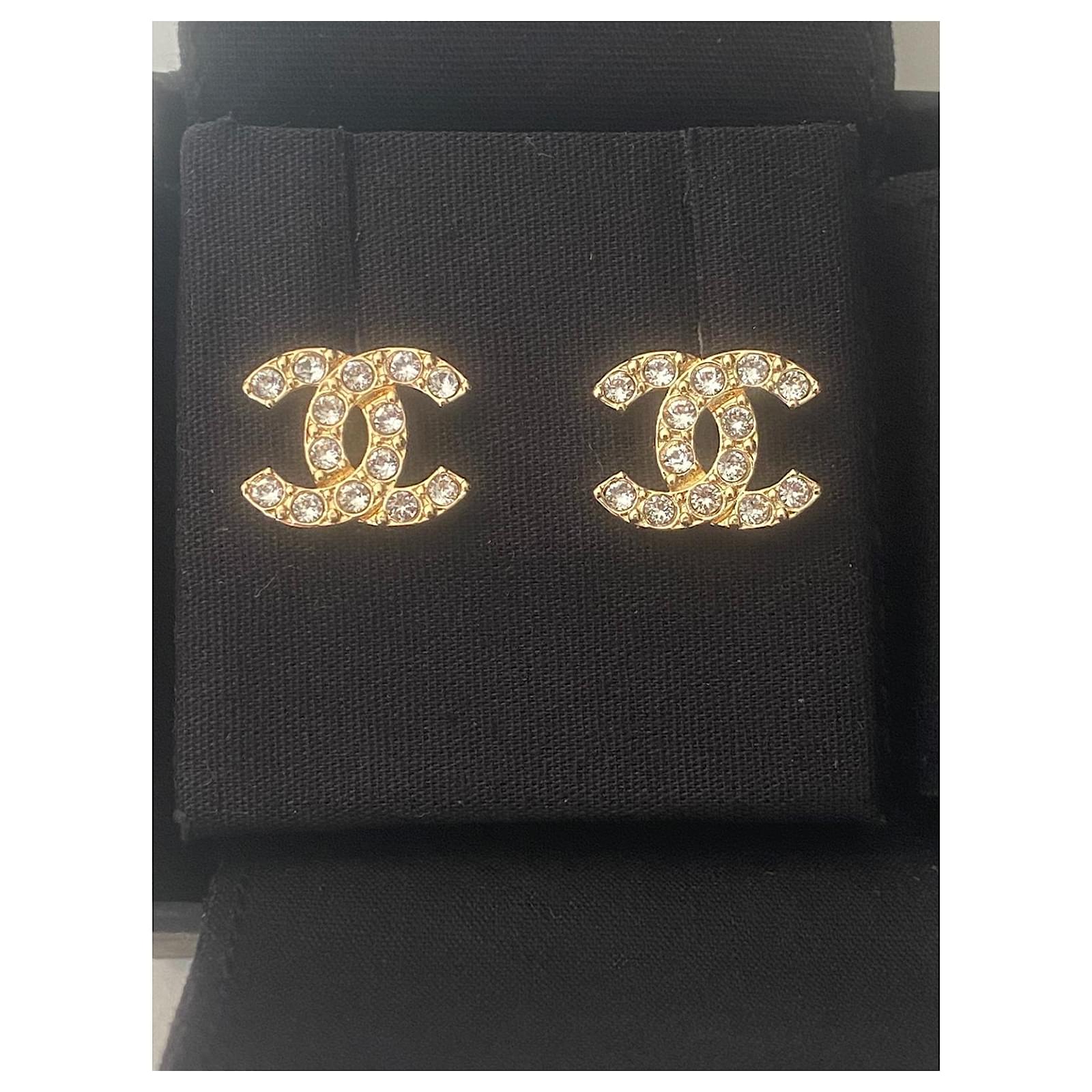 Chanel Costume Jewellery Stud Earring Golden Metal ref.595431