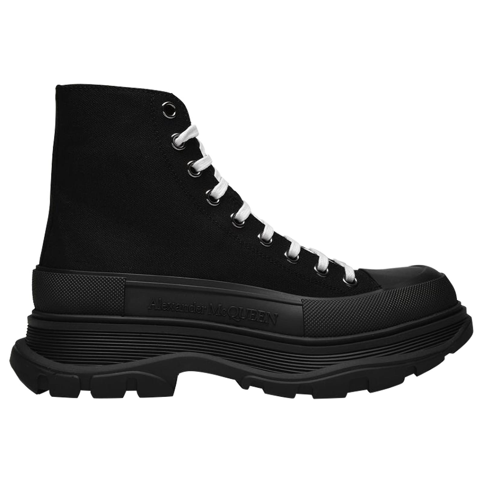 Alexander Mcqueen Tread Slick Sneakers in Black Canvas Leather ref