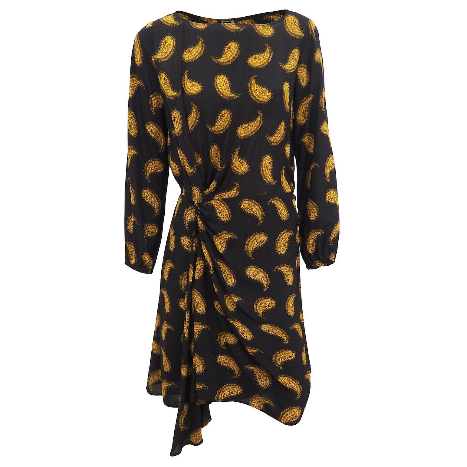 Vestido midi estampado Paisley de Massimo Dutti en negro y marrón