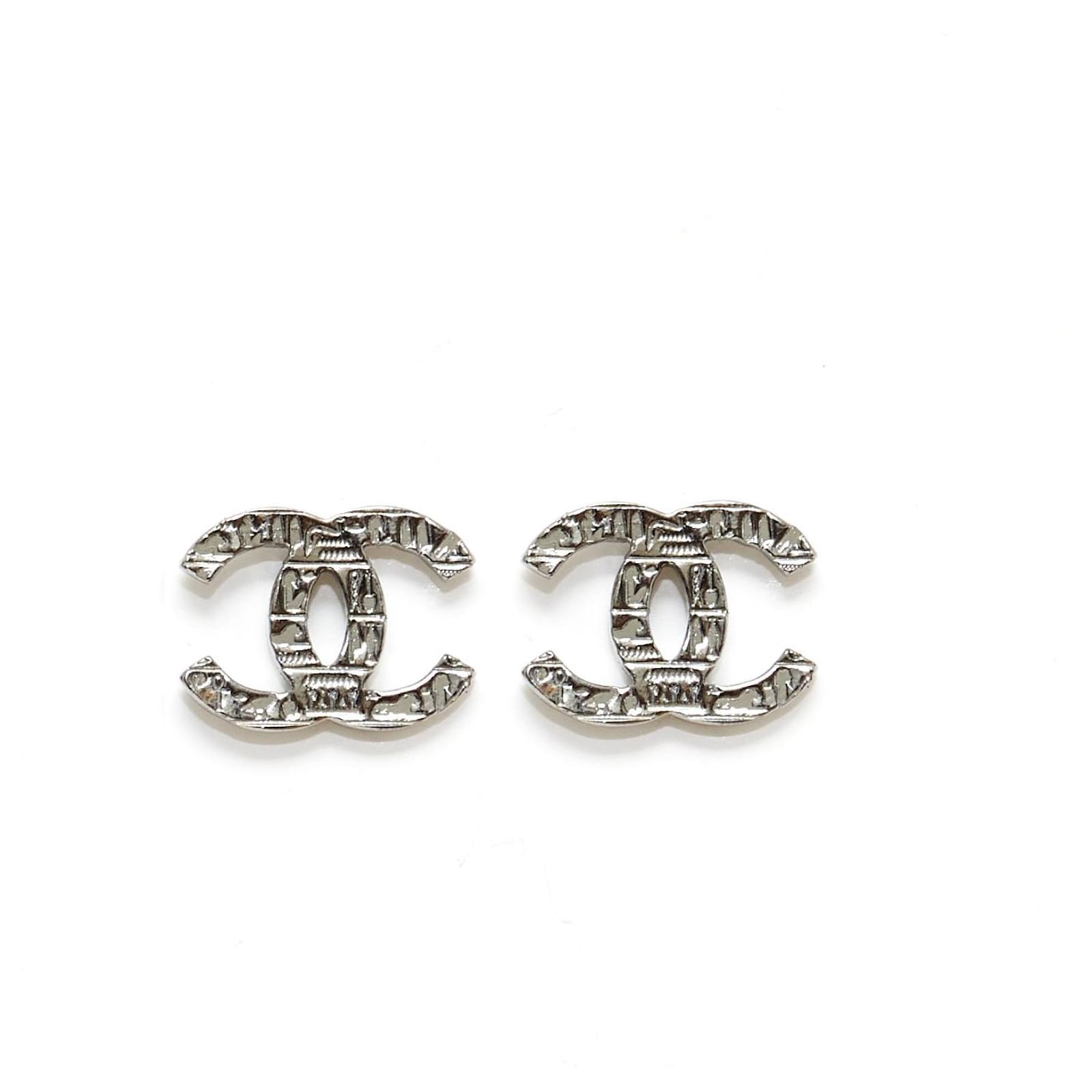 Chanel 19A SILVER EGYPTIAN STUDS ref.597959 - Closet