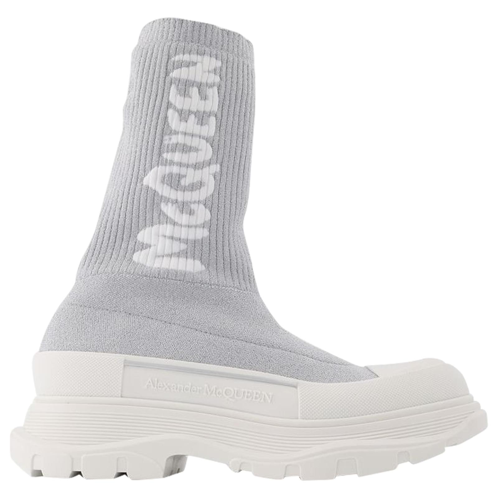 スニーカー Tread Slick Sneakers in Silver and White Fabric Alexander Mcqueen Tread Slick Sneakers in Silver and White