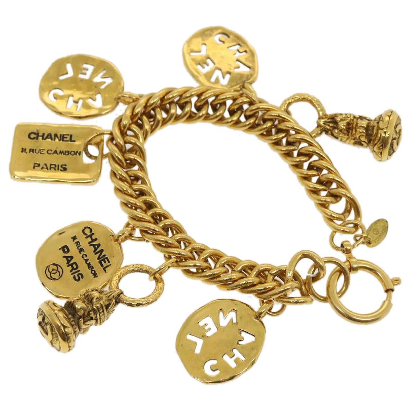 Chanel Gold CC Pearl Embellished Bracelet Golden Metal ref.1035207