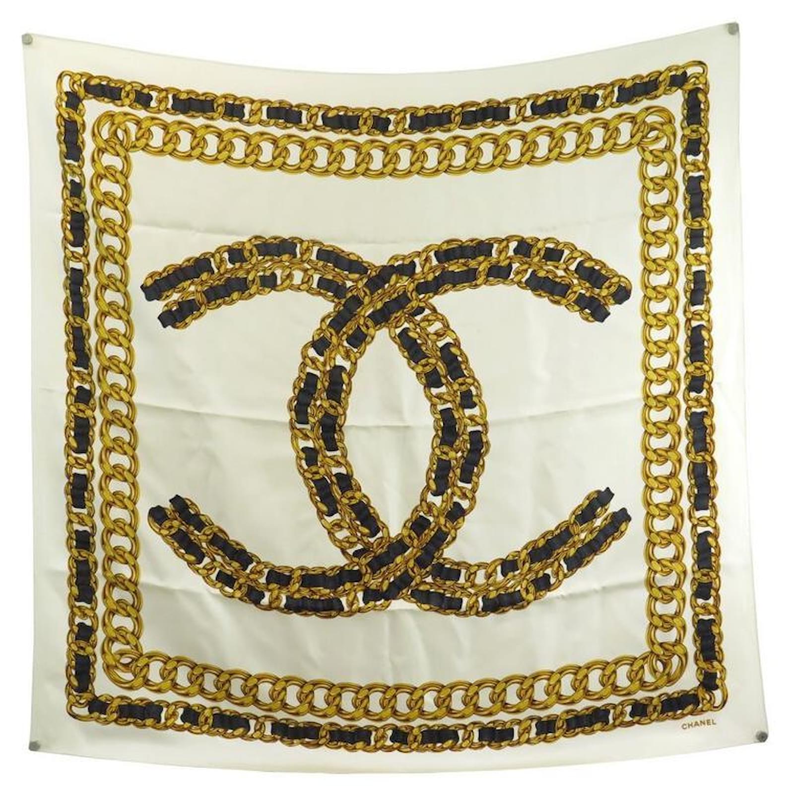 CHANEL SCARF LOGO CC IN ECRUE CHAIN SILK AND SQUARE LEATHER 90 CM