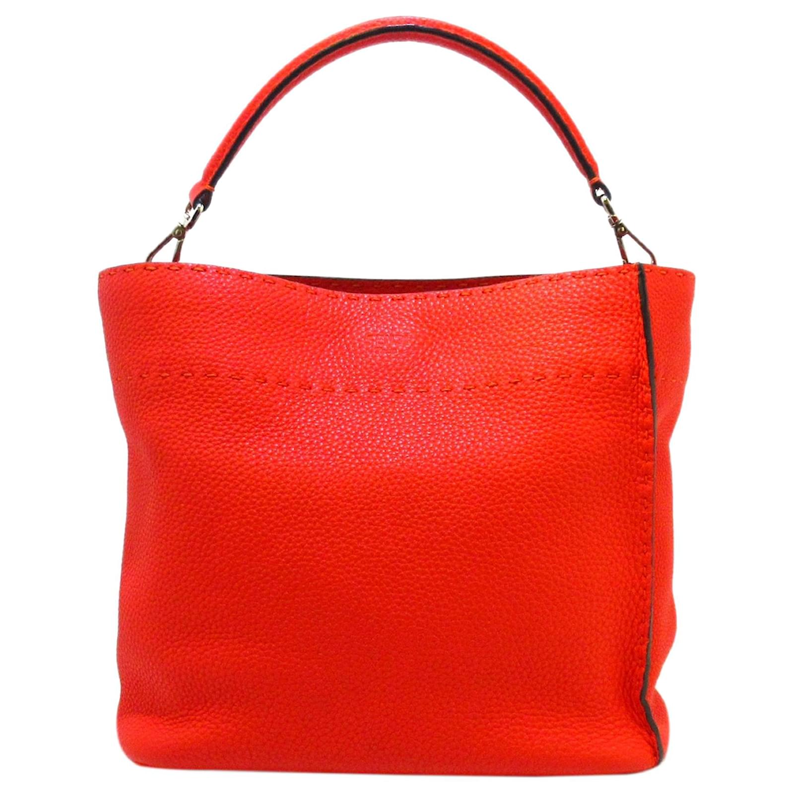 Fendi Sacoche en cuir Selleria Anna rouge Veau fa?�on poulain ref.601104 - Joli Closet