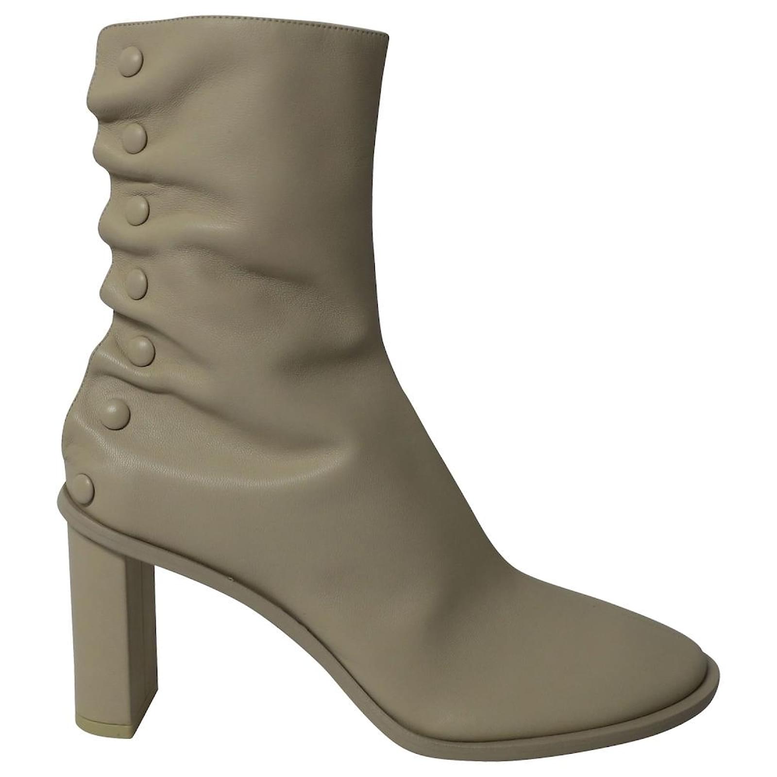 The Row Tea Time Ankle Boots aus beigem Leder