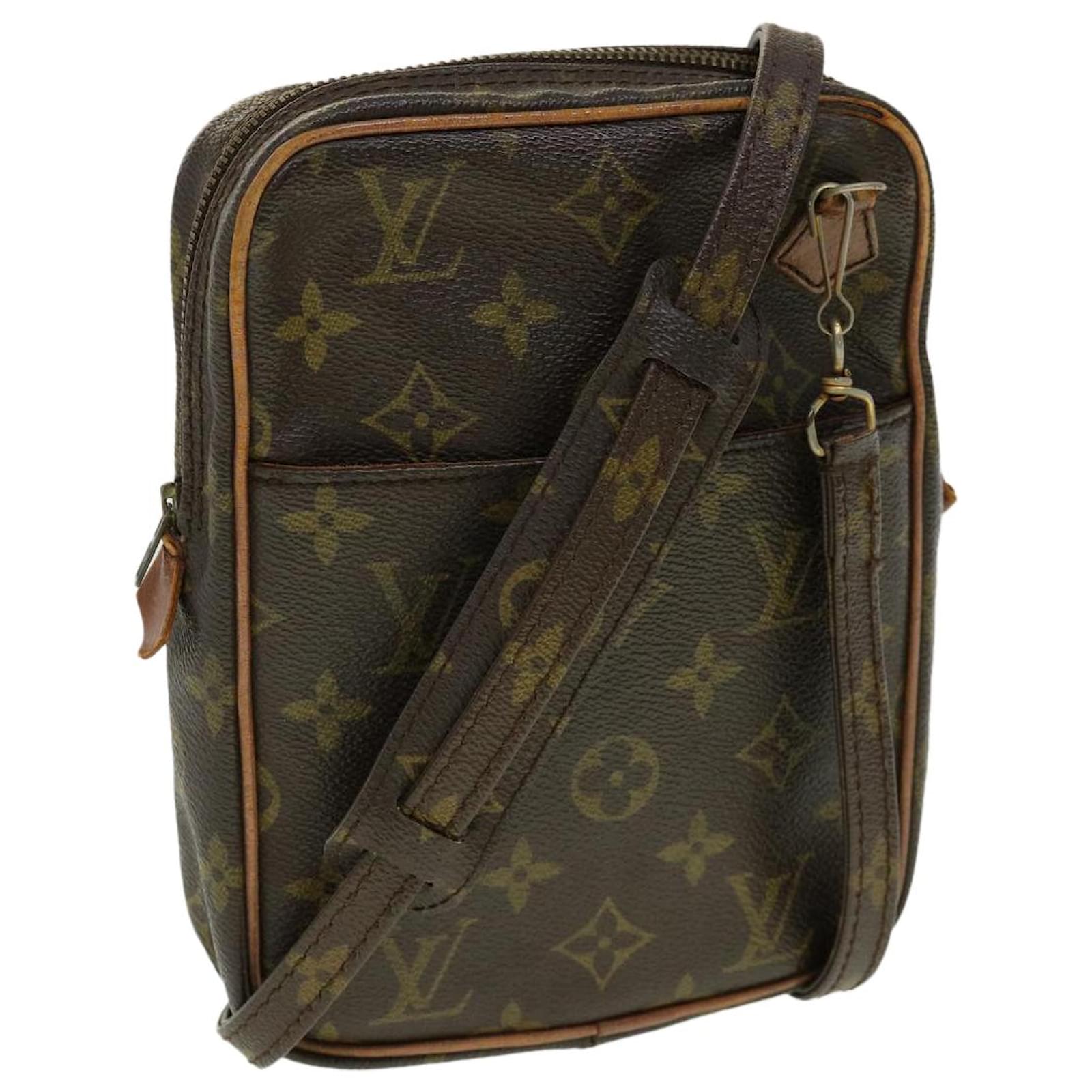 LOUIS VUITTON Monogram Danube Shoulder Bag Vintage M45266 LV Auth fm1516  Cloth ref.609438 - Joli Closet