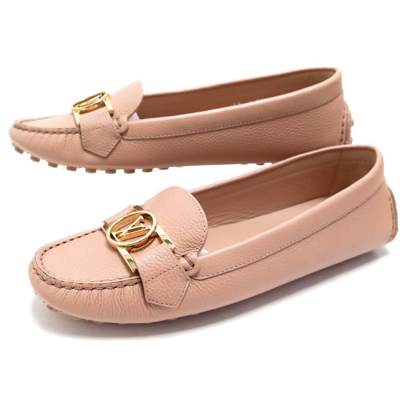 Louis Vuitton Lv woman shoes leather loafers  Louis vuitton loafers, Louis  vuitton shoes, Leather shoes woman