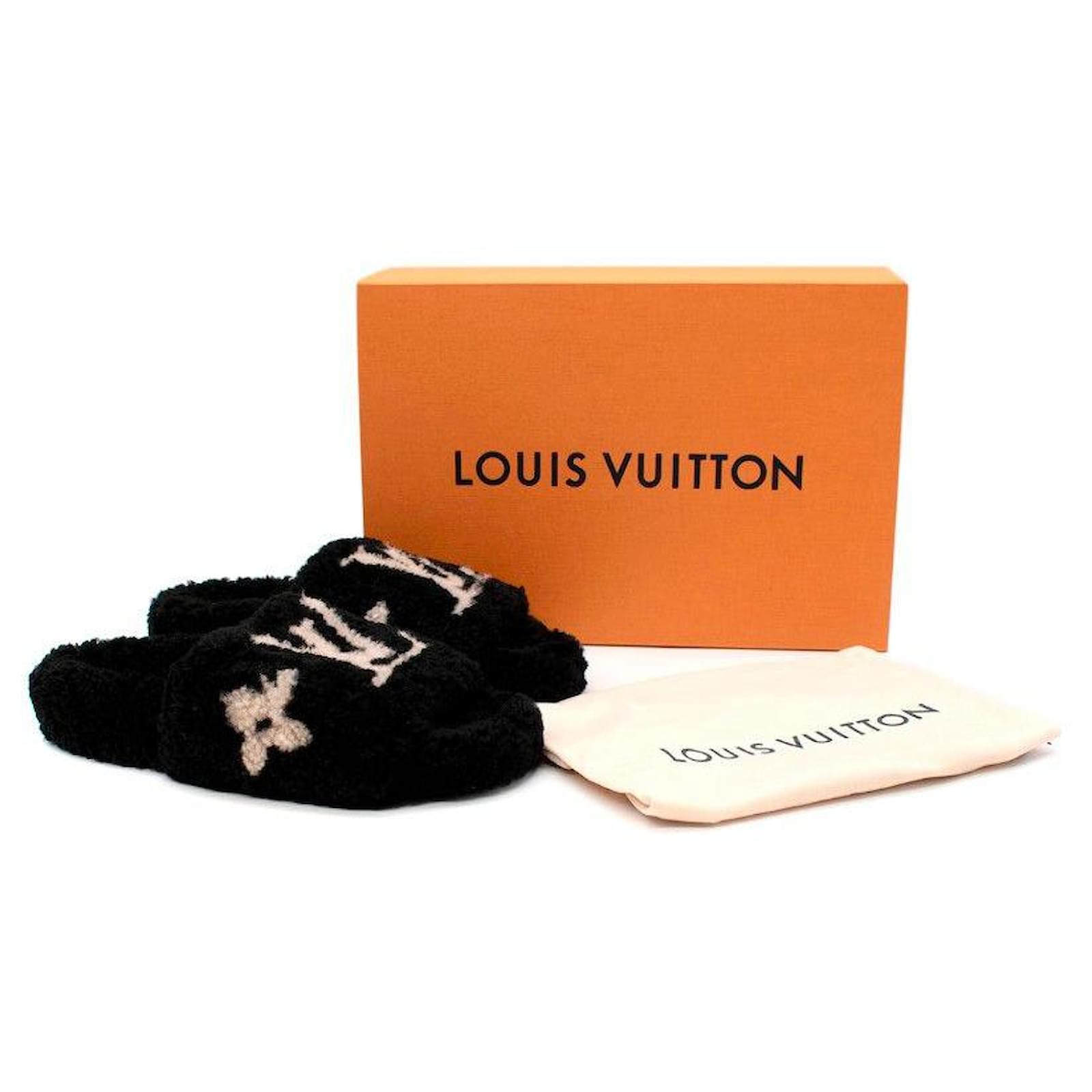 Louis Vuitton Bom Dia Shearling Black Flat Mules - Sold Out/Rare ref.611843  - Joli Closet