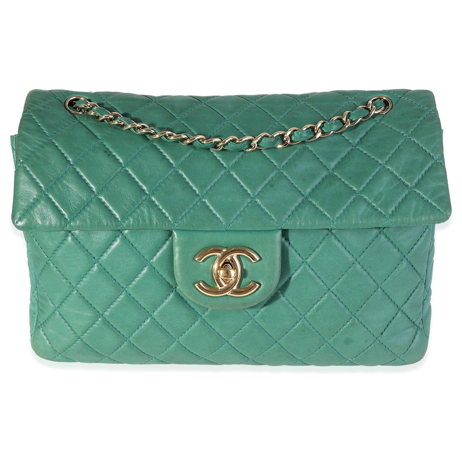 Chanel Green Quilted Lambskin Soft Maxi Single Flap Bag Leather ref.614379  - Joli Closet