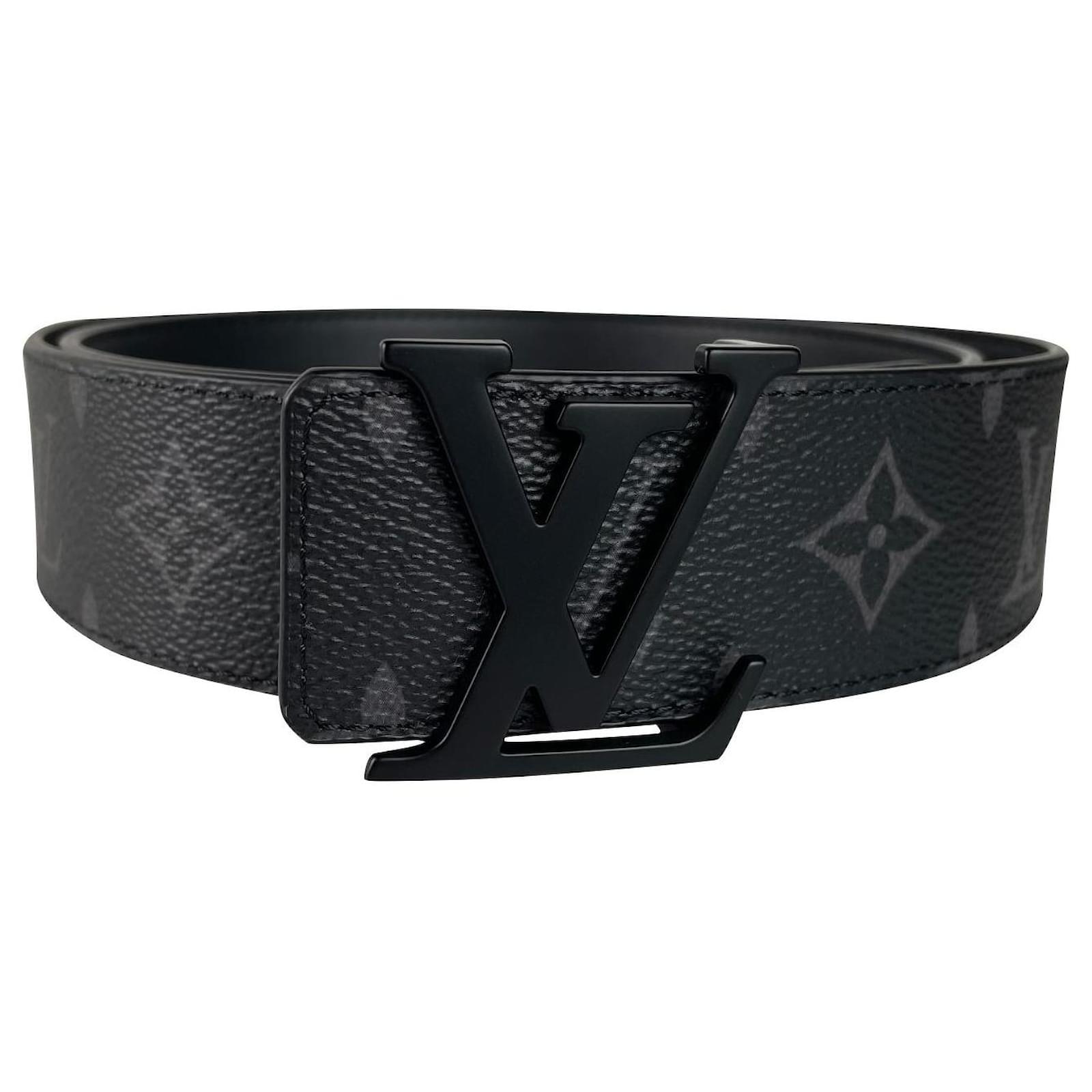 Cintura Louis Vuitton con iniziali LV nera opaca 40MM