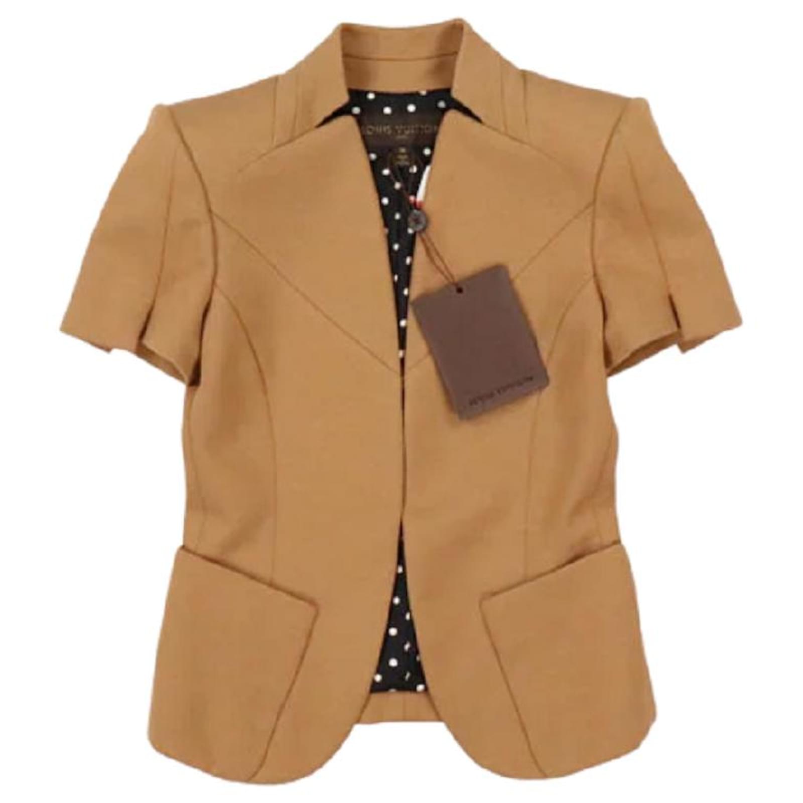 Louis Vuitton LOUIS VUITTON tailored jacket short sleeve cotton blend 36  ref.615997 - Joli Closet