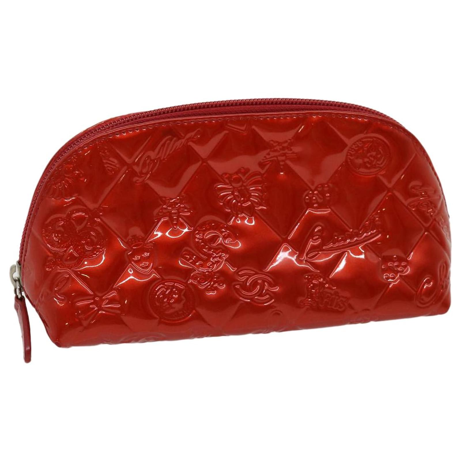 CHANEL Icon Pouch Patent Leather Red CC Auth 30286 ref.617131