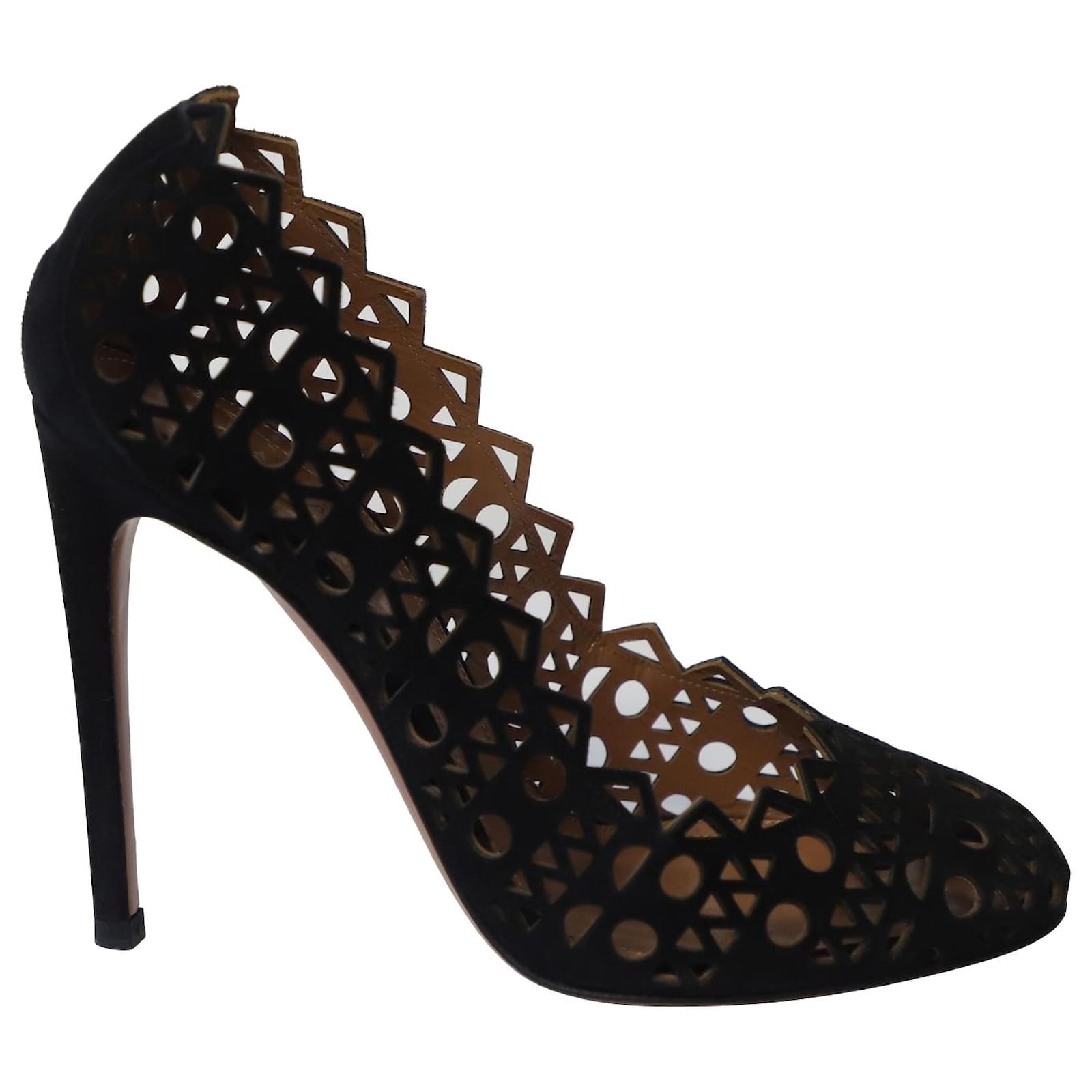 Alaïa Alaia Laser-Cut Pumps in Black Suede ref.617605 - Joli