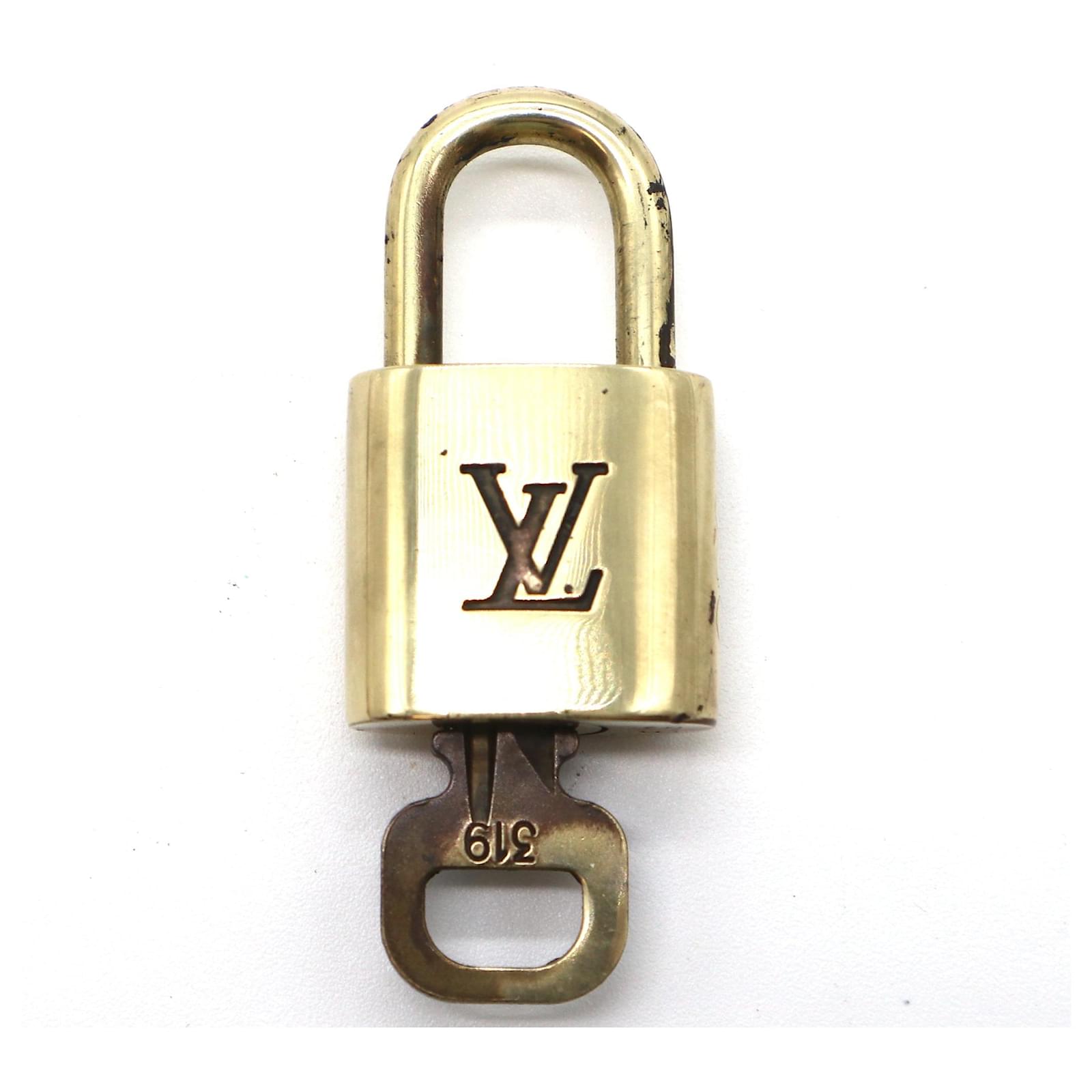 Louis Vuitton lock and key #319