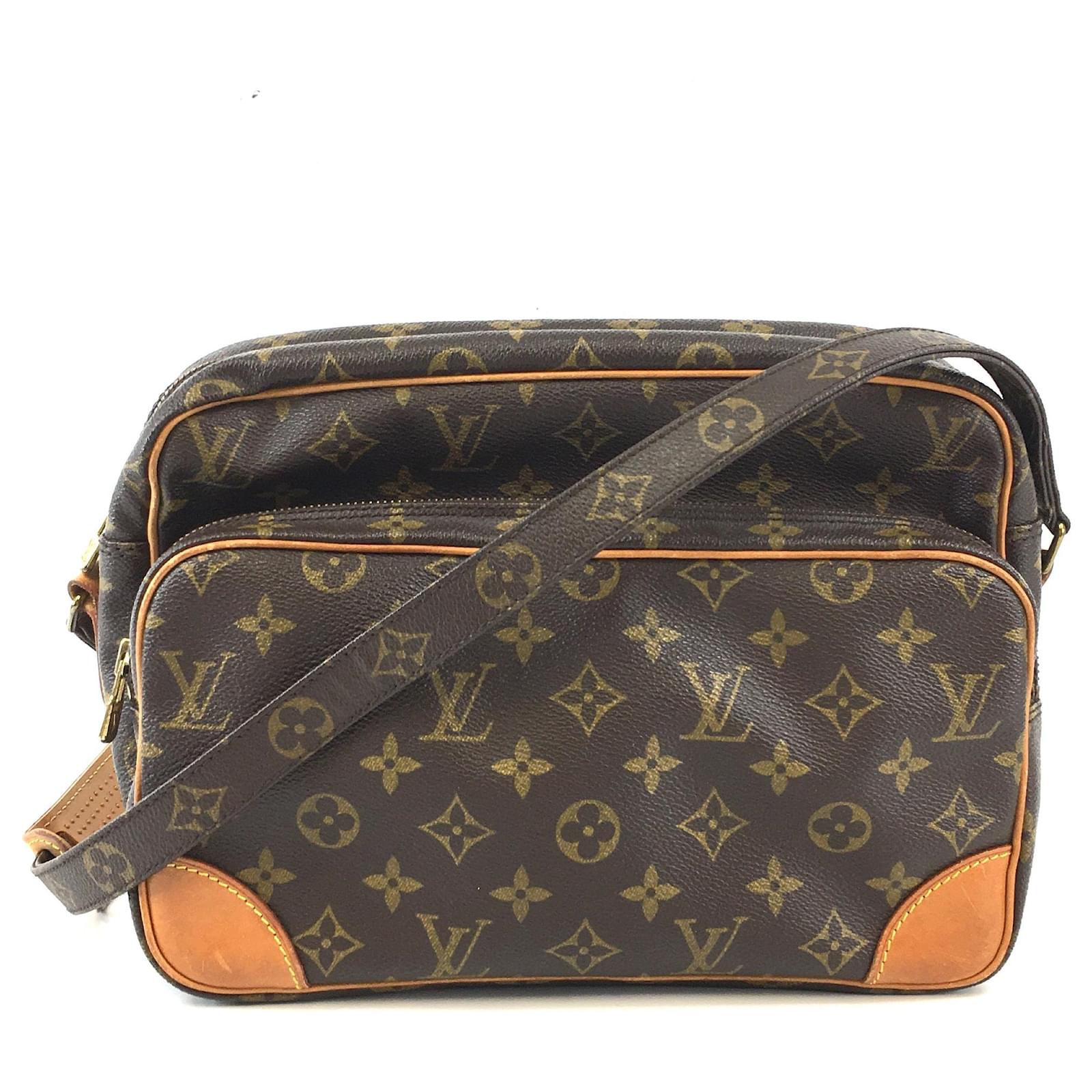 Louis Vuitton, Bags, Louis Vuitton Nil Messenger Bag